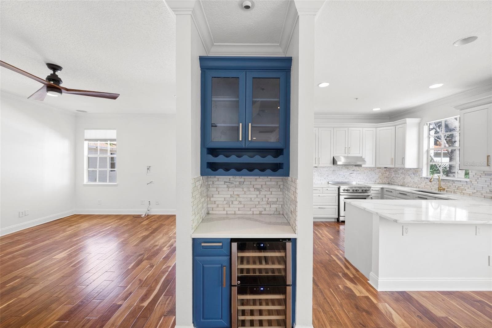Townhouse at 2605 ESPANA CT, TAMPA, photo 9 of 32