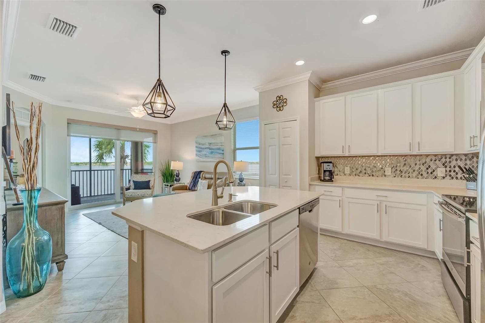 Condominium at 920 TIDEWATER SHORES LOOP #308, BRADENTON, photo 10 of 73