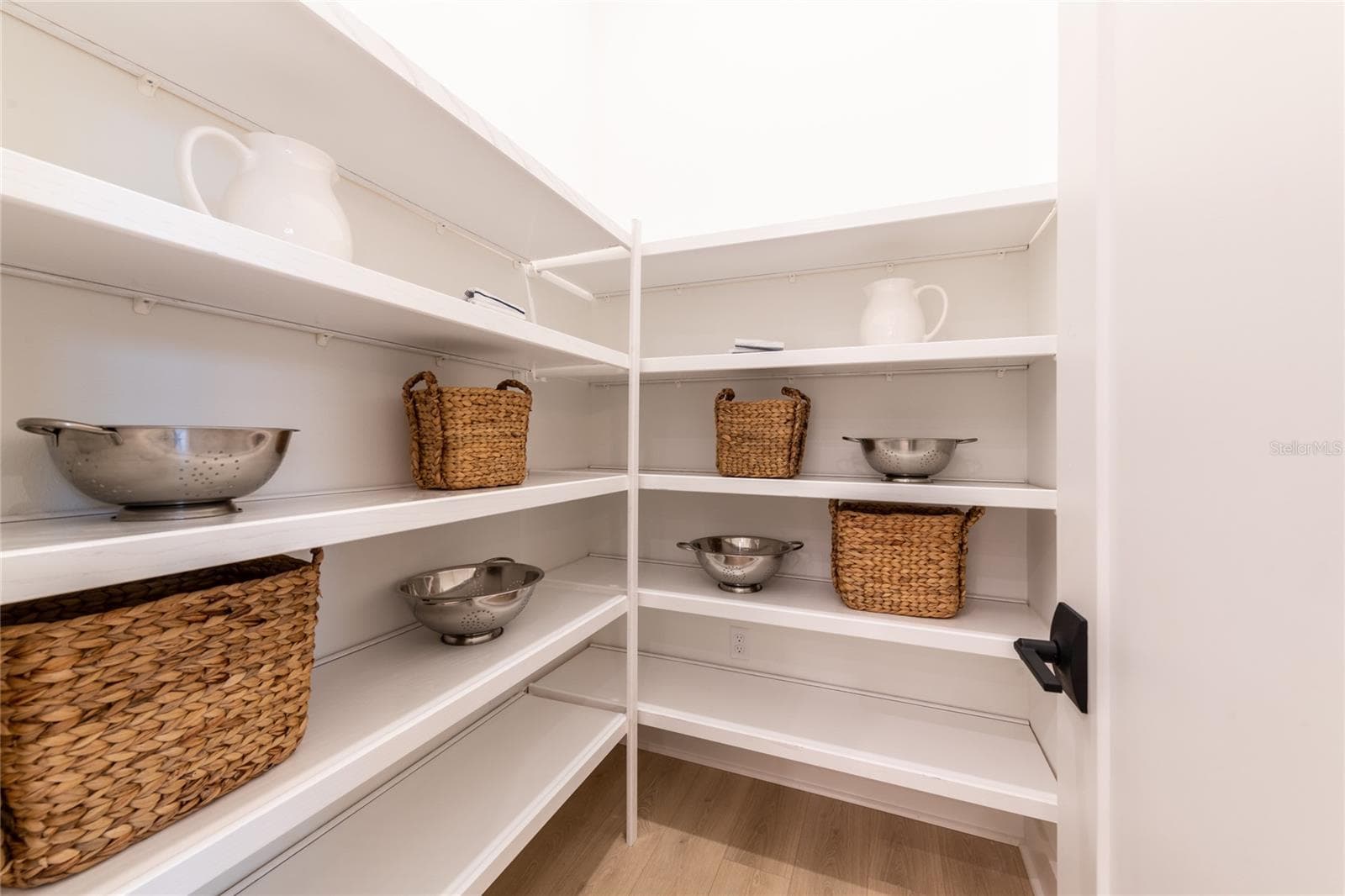 Pantry - 1631 LAKE RESERVE DR, DELAND