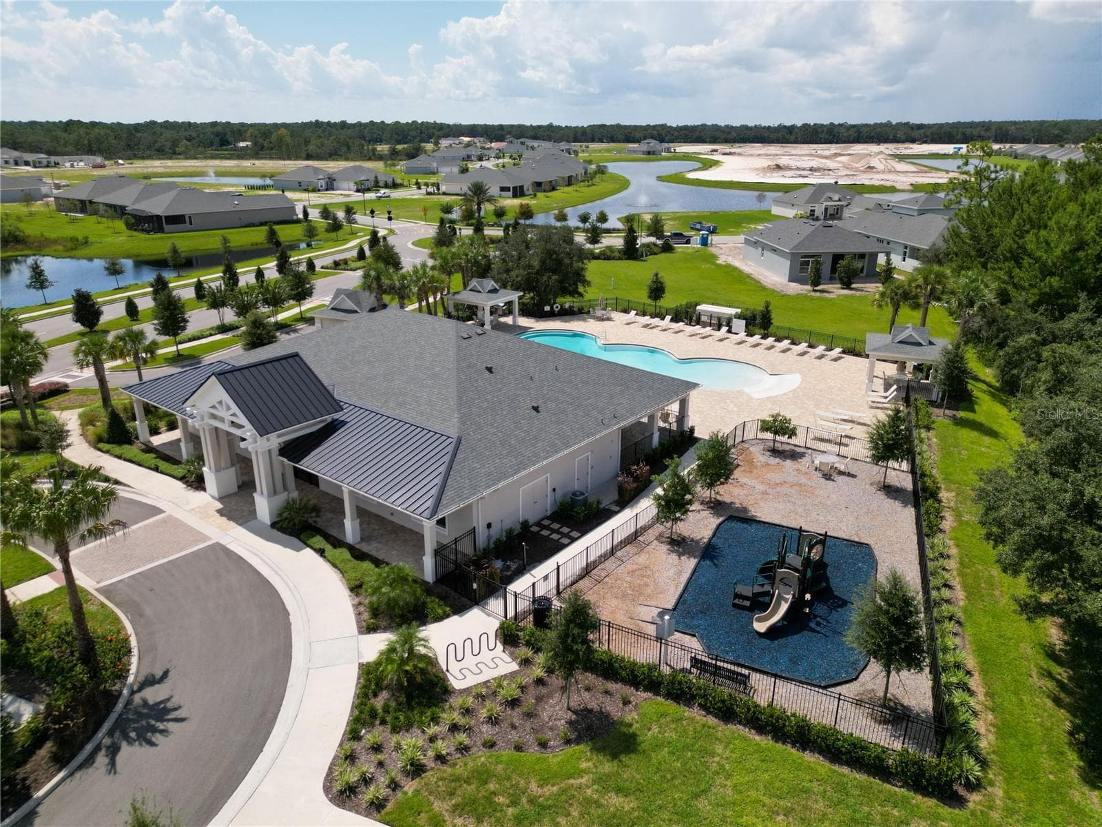 Single Family Residence at 1631 LAKE RESERVE DR, DELAND, photo 38 of 42