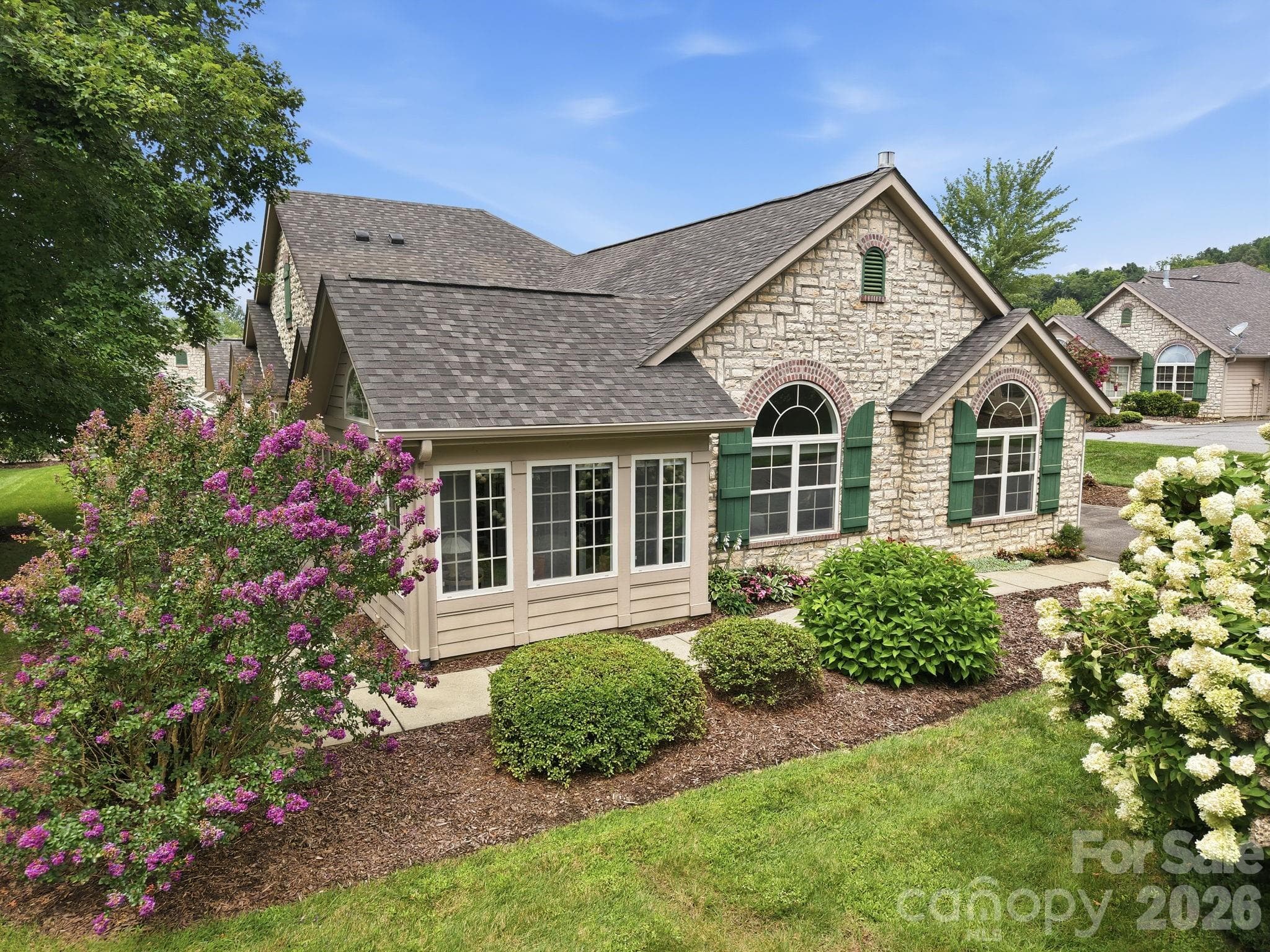 Townhouse at 98 Mountain Meadow Circle, Weaverville, photo 2 of 36