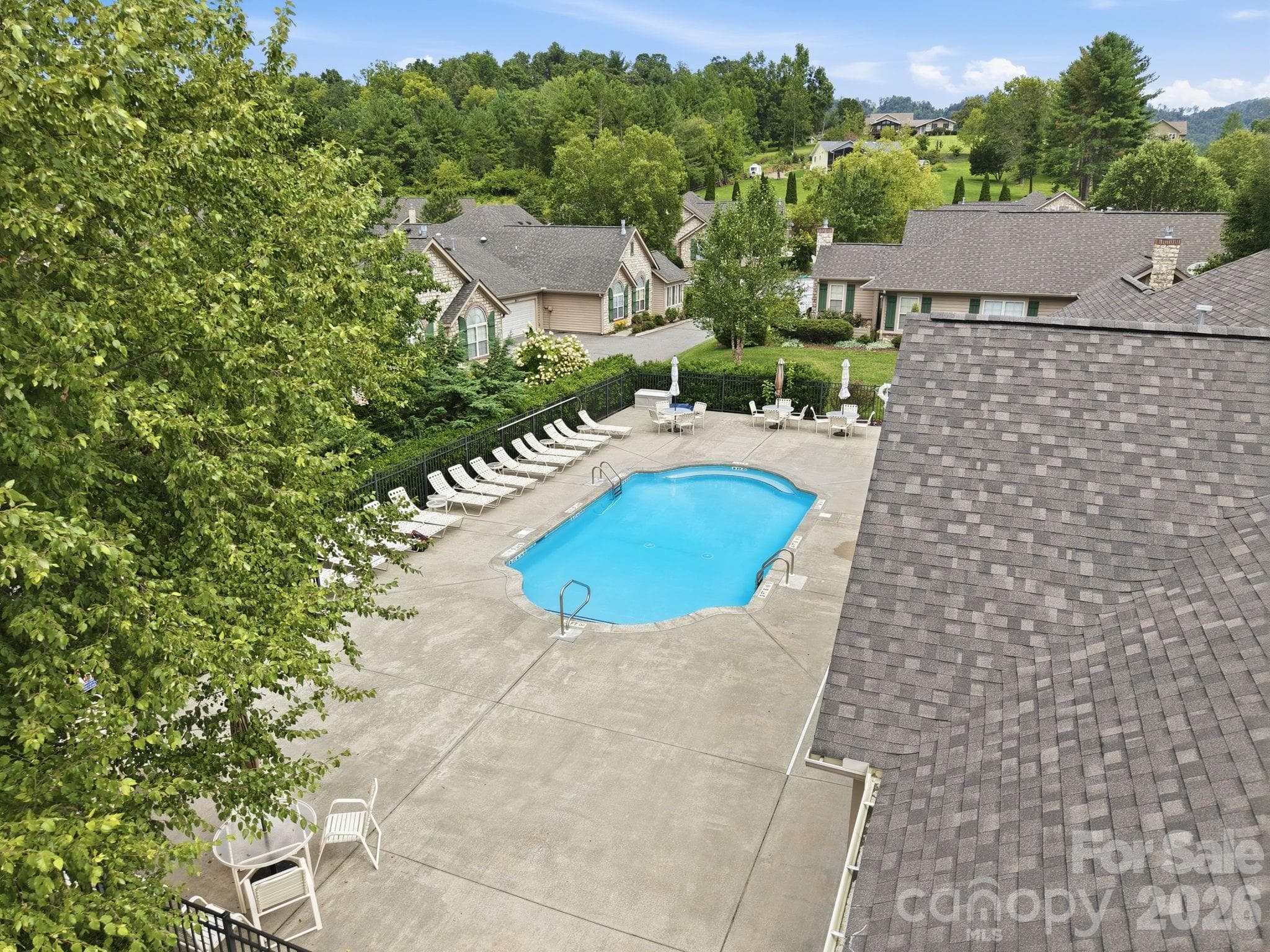Townhouse at 98 Mountain Meadow Circle, Weaverville, photo 24 of 36