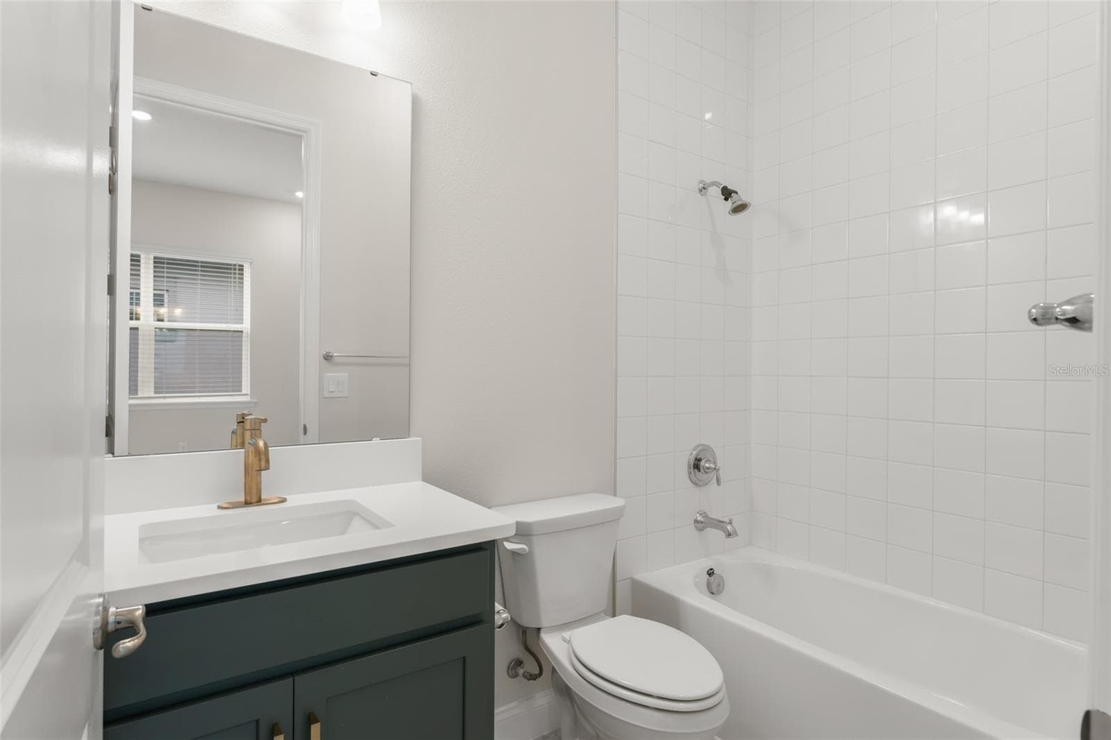 Single Family Residence at 13550 MCMILLAN DR, ORLANDO, photo 10 of 73