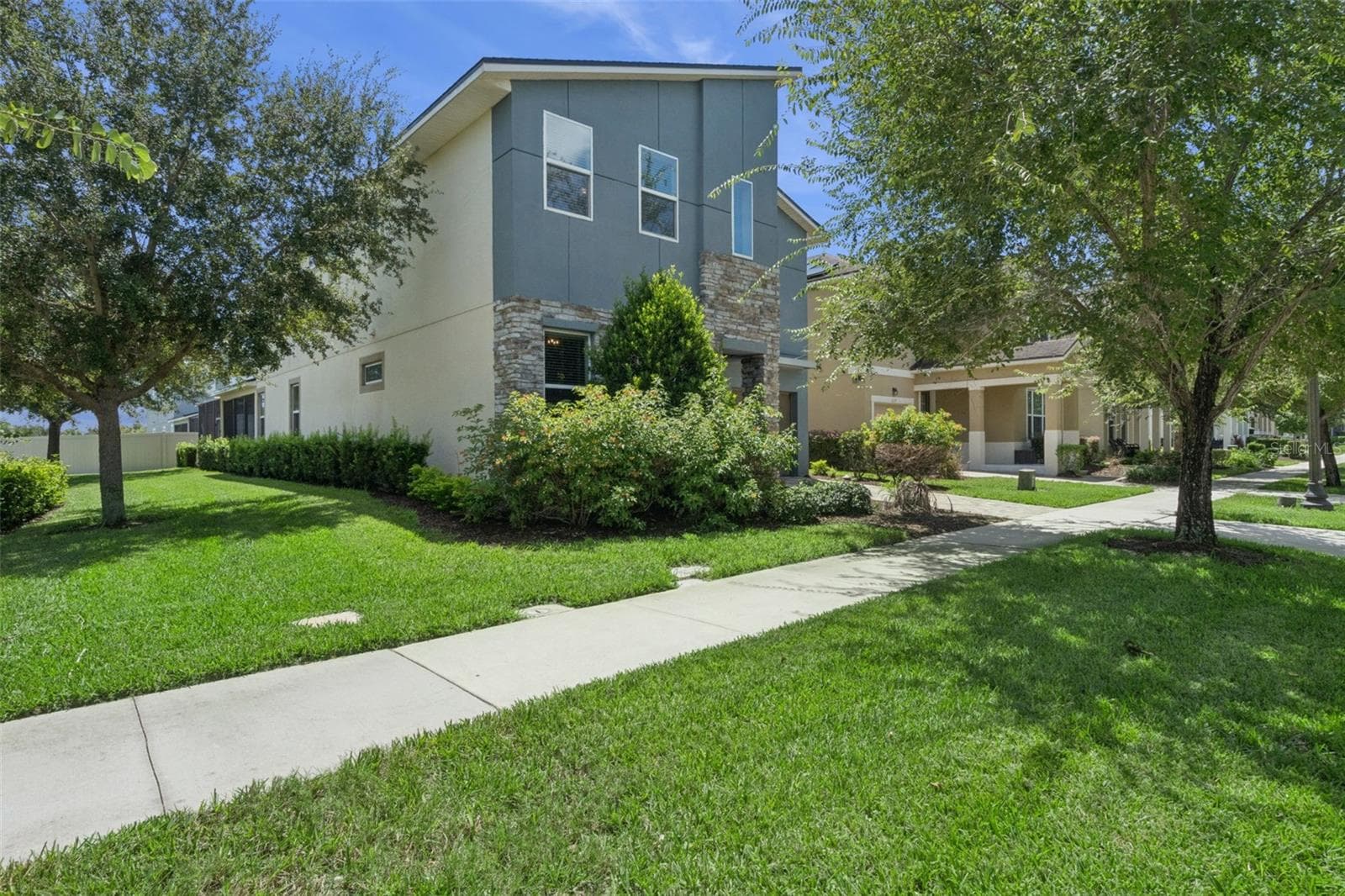Single Family Residence at 1633 NASSAU POINT TRL, KISSIMMEE, photo 2 of 66