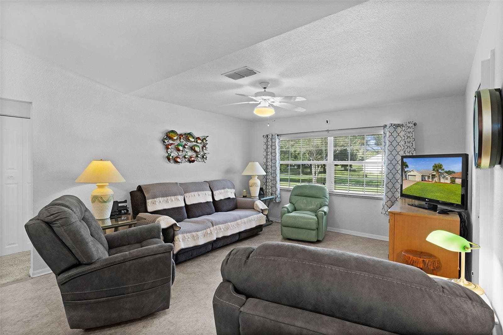 Single Family Residence at 17566 SE 112TH AVE, SUMMERFIELD, photo 11 of 33