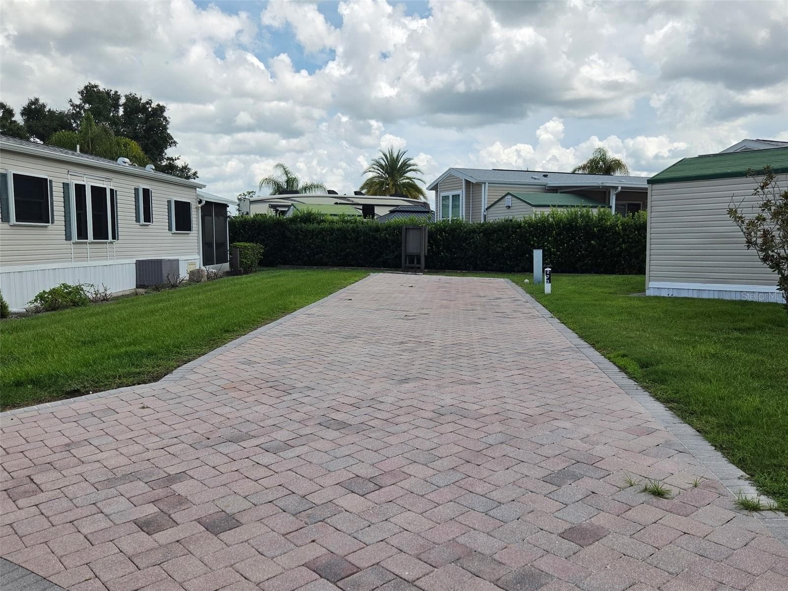 2408 CITRUS TREE RD