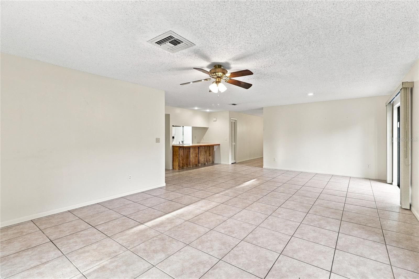 Single Family Residence at 83 GOLFVIEW DR, HOMOSASSA, photo 6 of 45