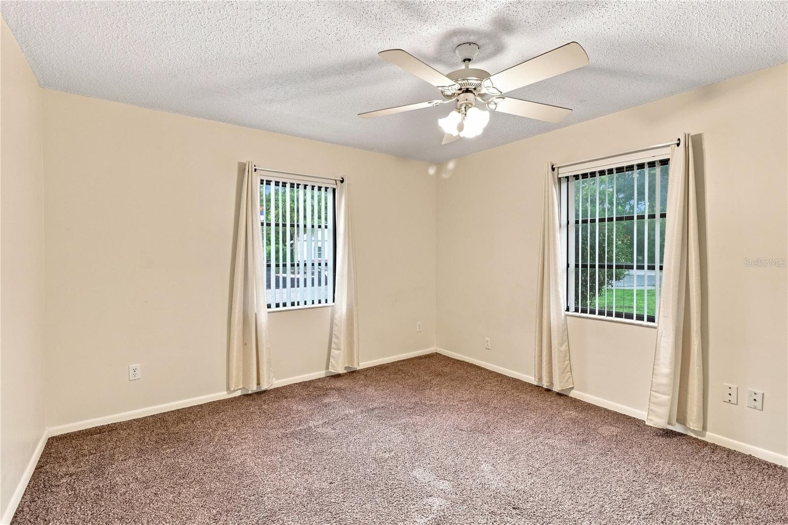 Single Family Residence at 83 GOLFVIEW DR, HOMOSASSA, photo 14 of 45