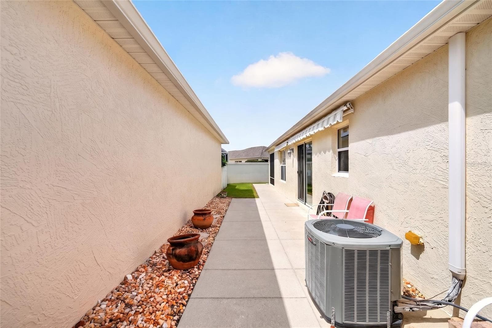 Space for outdoor seating - 1049 JACKSON ST, THE VILLAGES