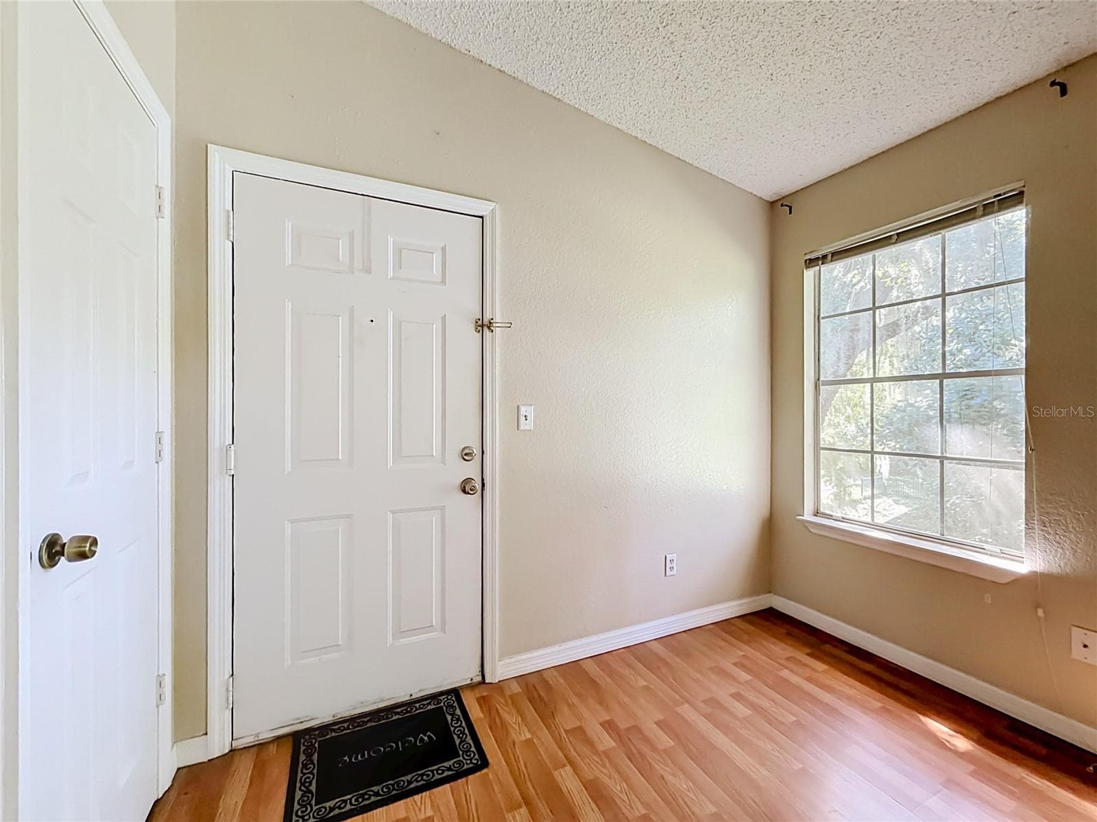 Front Door Interior - 2550 N ALAFAYA TRL #12205, ORLANDO