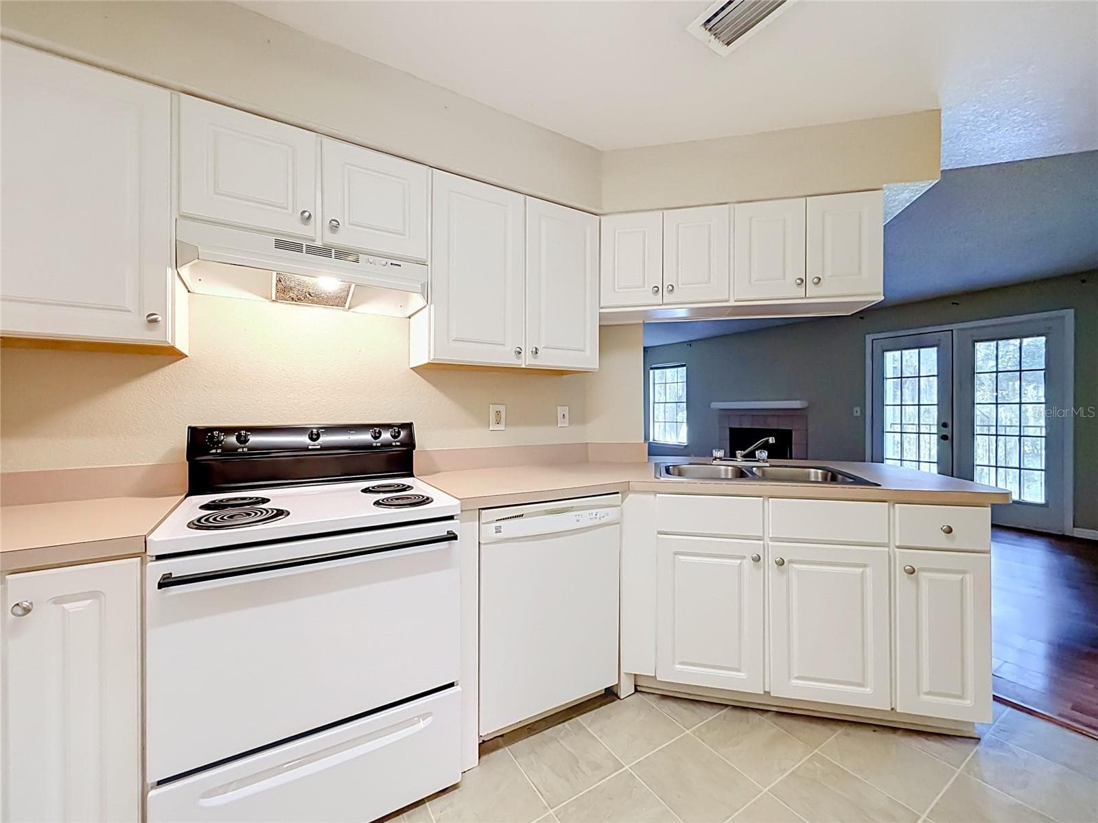 Kitchen - 2550 N ALAFAYA TRL #12205, ORLANDO