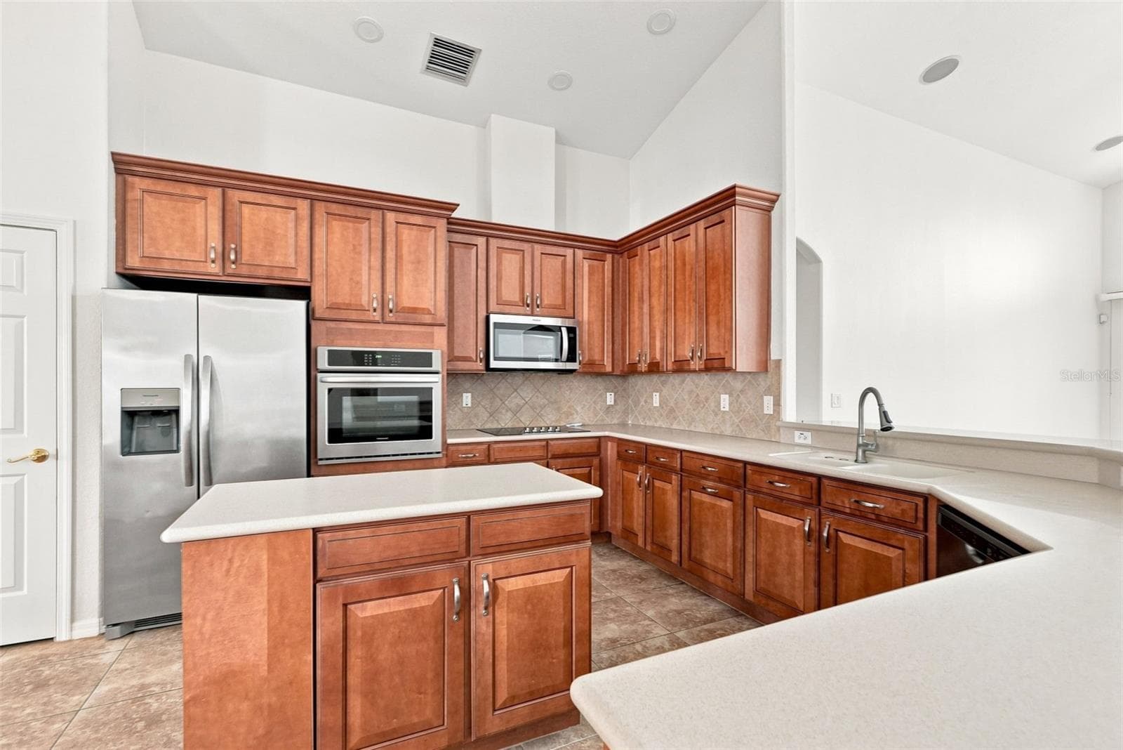 Single Family Residence at 27417 SILVER THATCH DR, WESLEY CHAPEL, photo 12 of 86