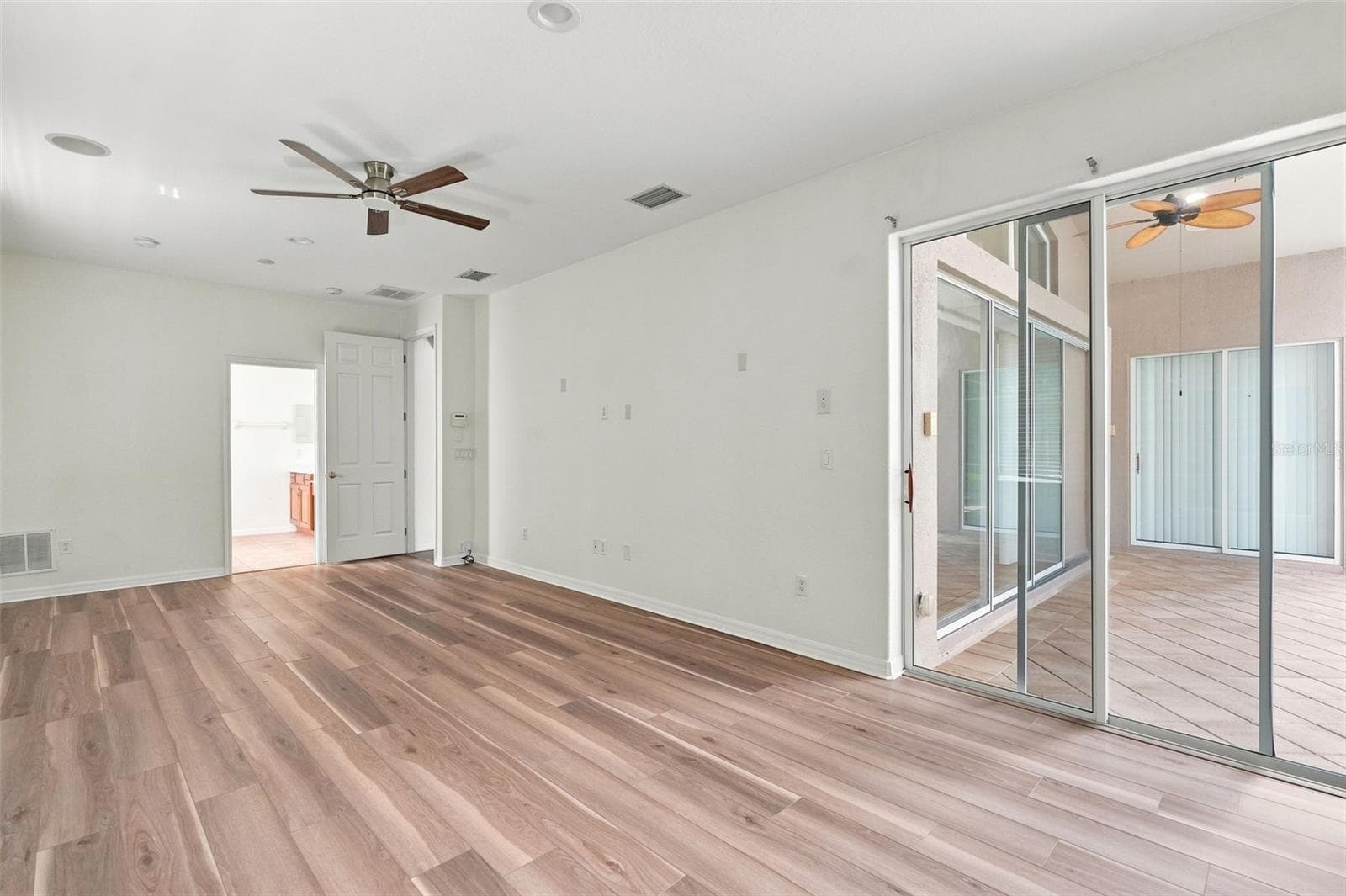 Single Family Residence at 27417 SILVER THATCH DR, WESLEY CHAPEL, photo 28 of 86