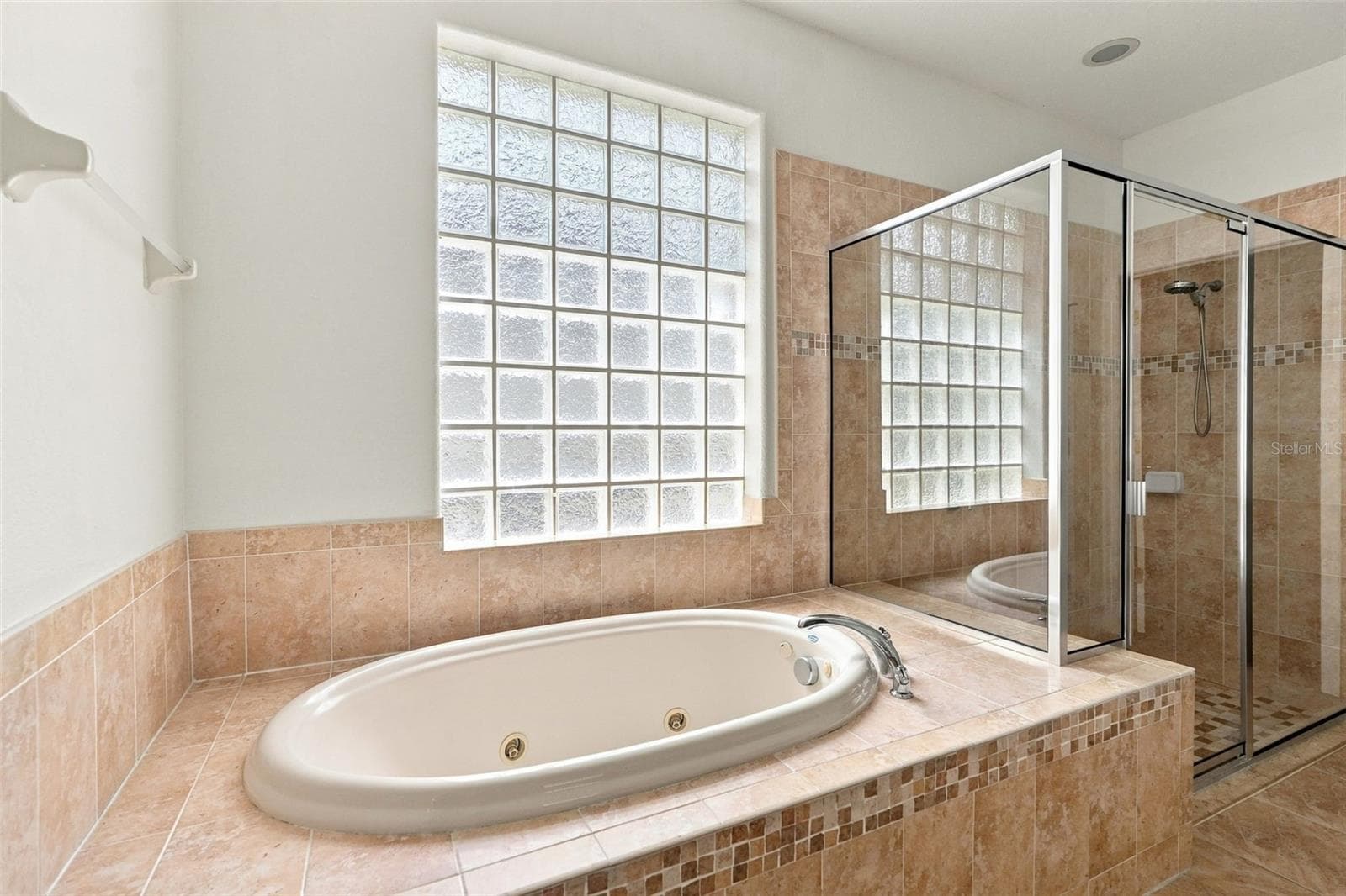 Single Family Residence at 27417 SILVER THATCH DR, WESLEY CHAPEL, photo 31 of 86