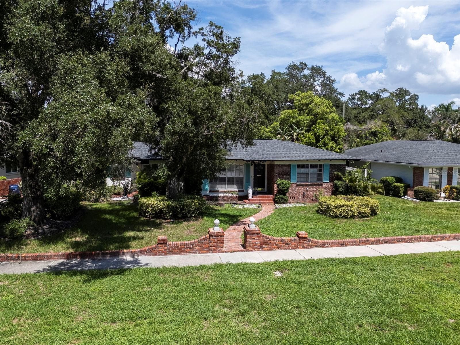 451 W DAVIS BLVD