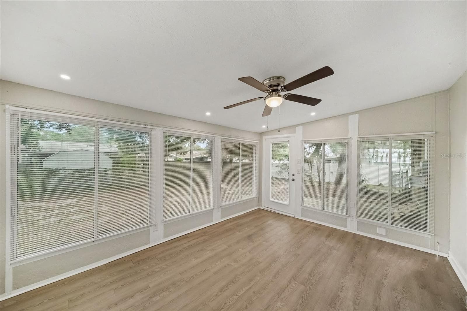 Single Family Residence at 6925 TREEHAVEN DR, SPRING HILL, photo 12 of 27
