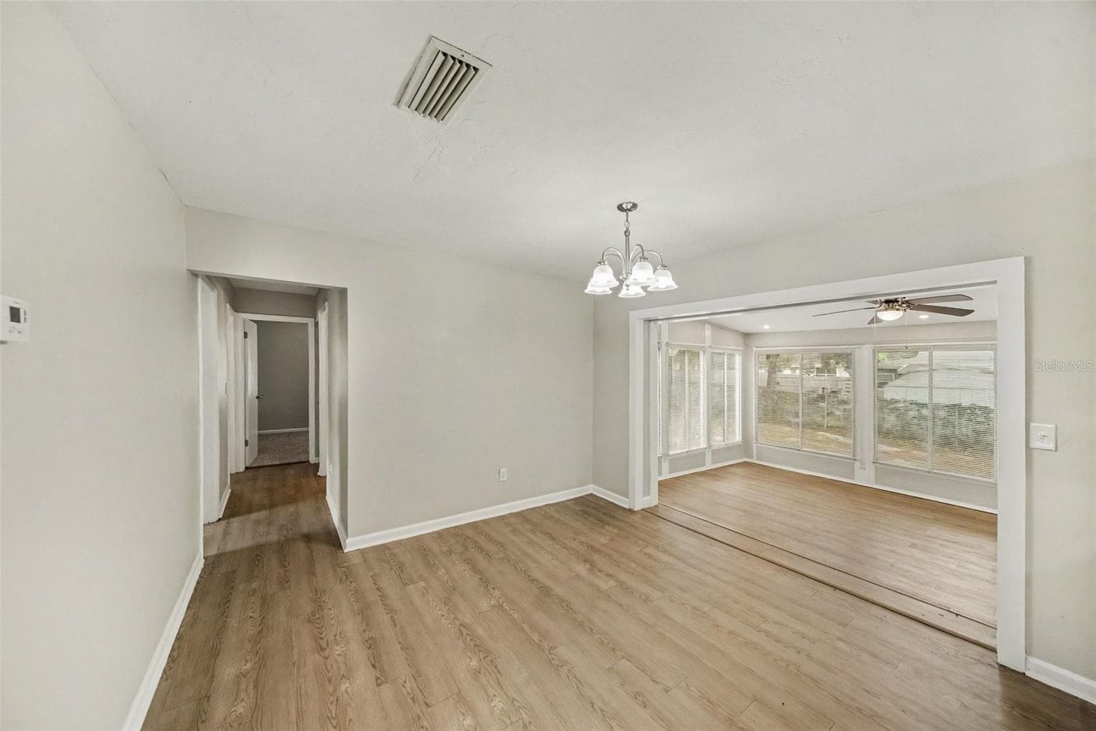 Single Family Residence at 6925 TREEHAVEN DR, SPRING HILL, photo 13 of 27