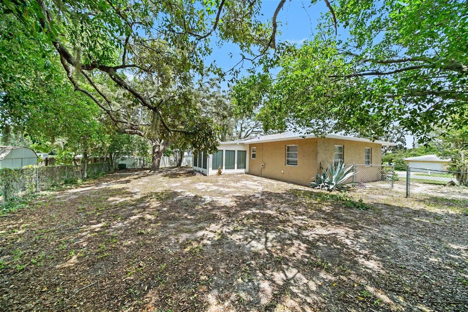 Single Family Residence at 6925 TREEHAVEN DR, SPRING HILL, photo 24 of 27