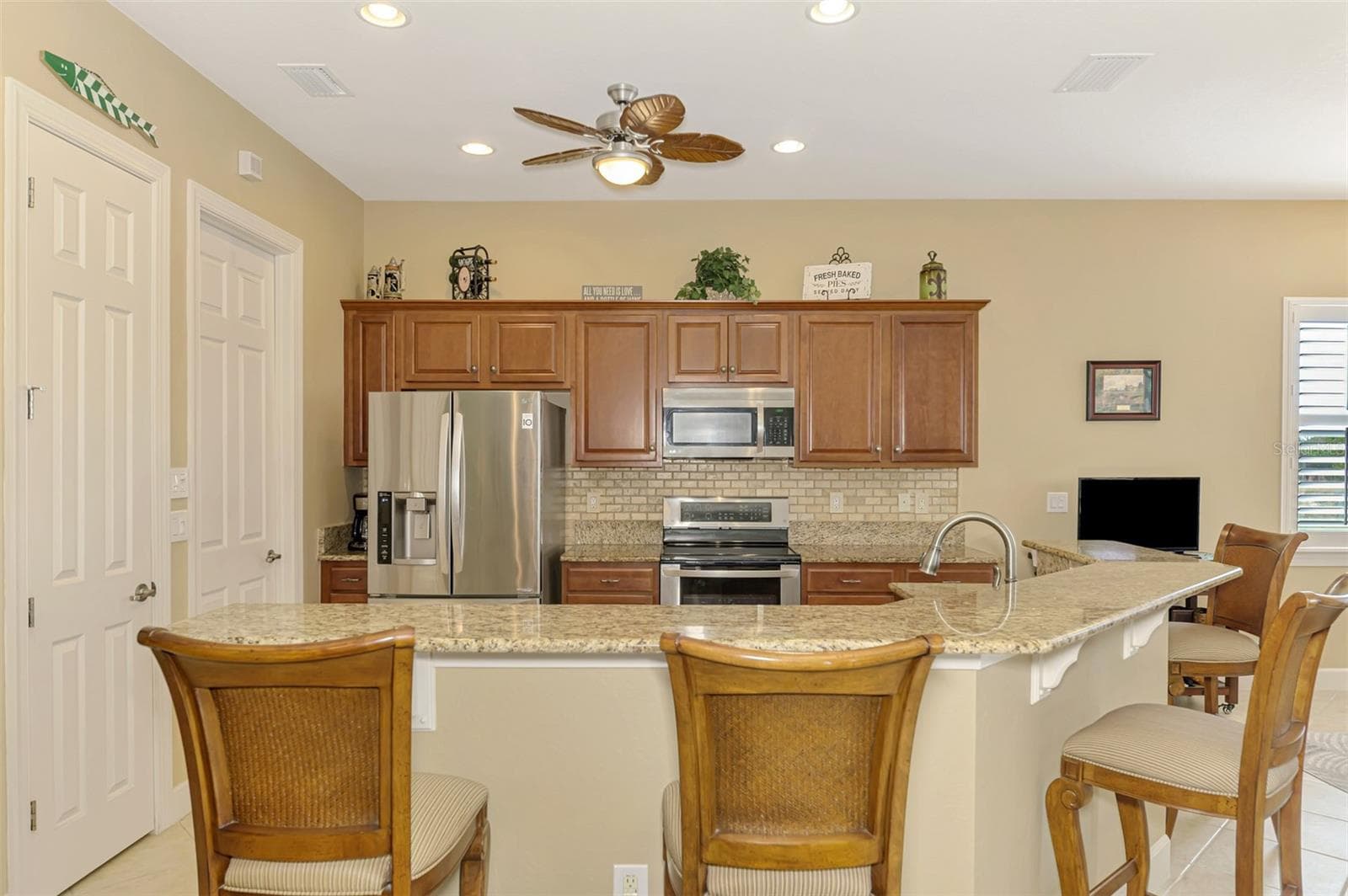 Single Family Residence at 13344 CREEKSIDE LN, PORT CHARLOTTE, photo 11 of 67