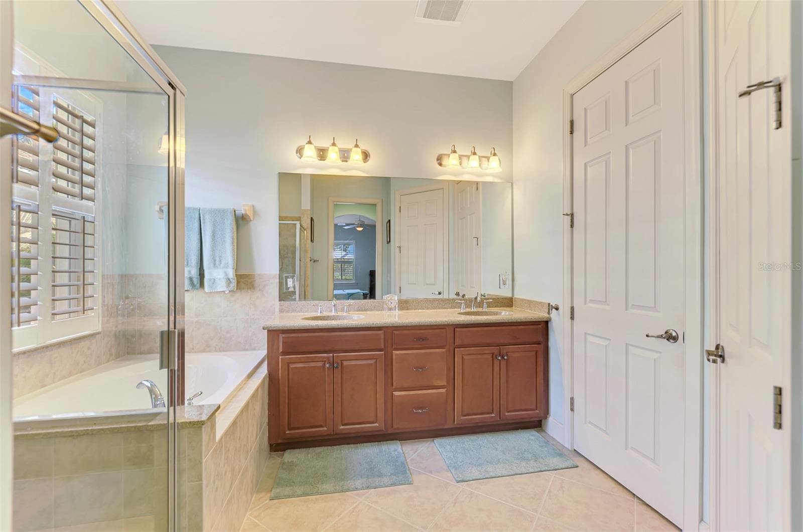 Ensuite bathroom - 13344 CREEKSIDE LN, PORT CHARLOTTE