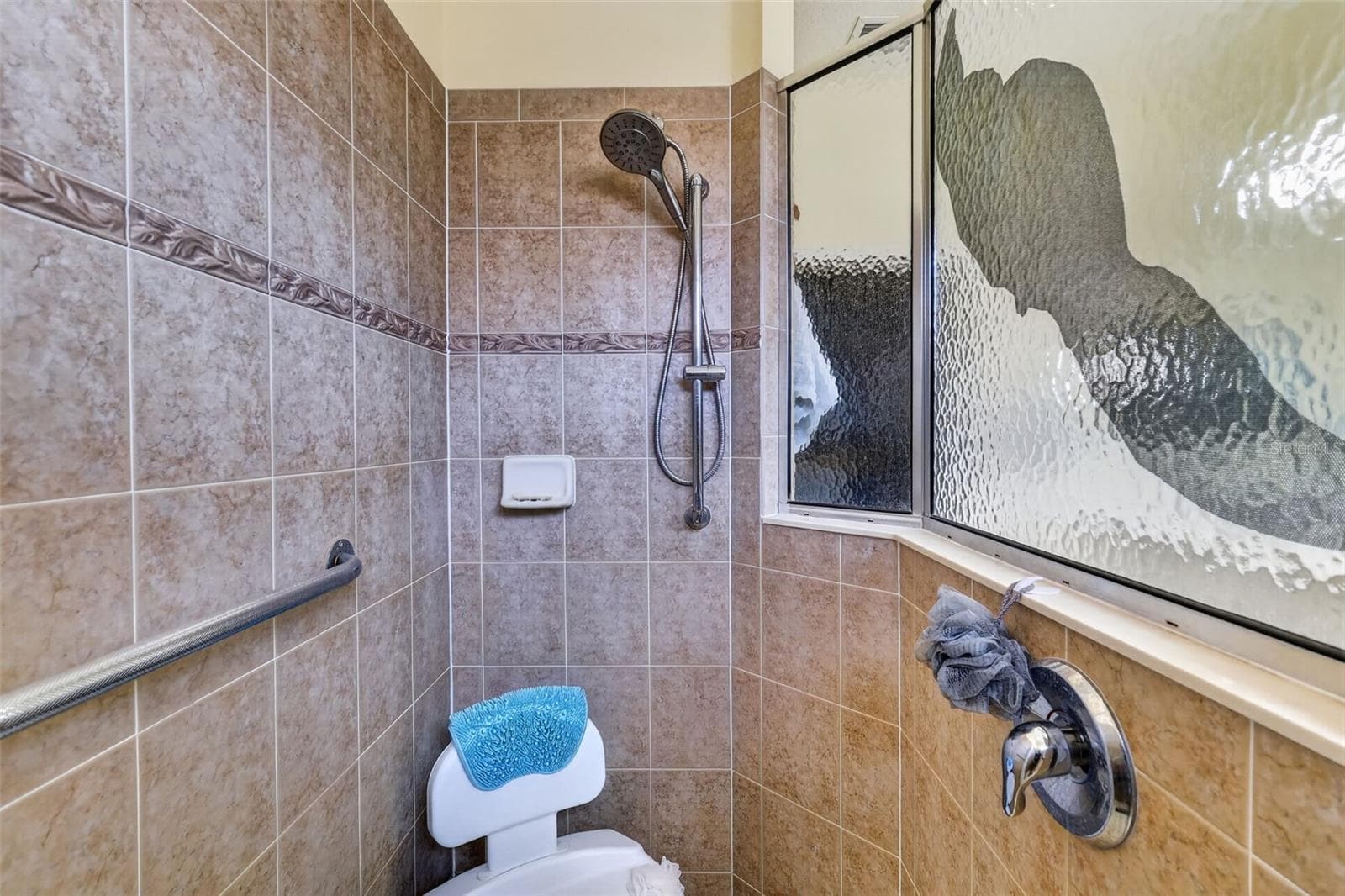 Single Family Residence at 20512 QUEEN ALEXANDRA DR, LEESBURG, photo 31 of 70