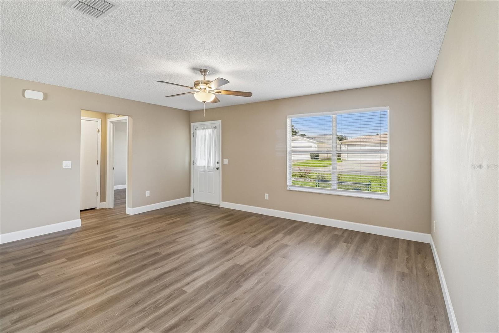Living Room - 2609 PRIVADA DR, THE VILLAGES
