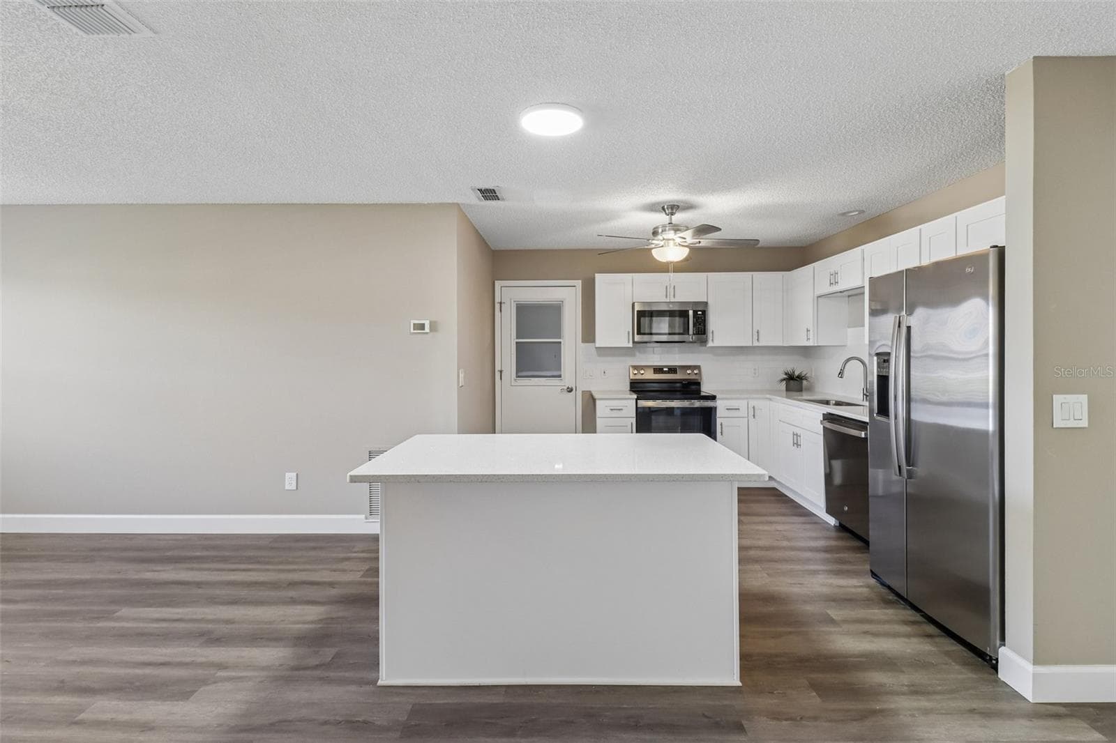 Single Family Residence at 2609 PRIVADA DR, THE VILLAGES, photo 11 of 30