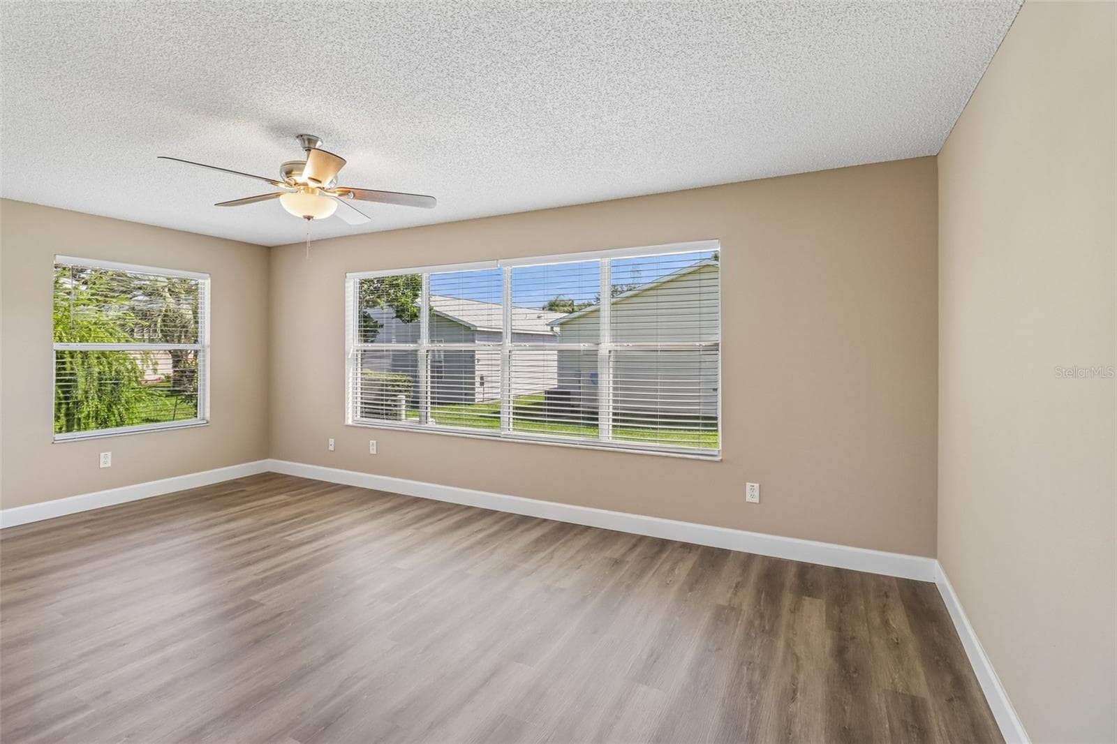 Extra Flex Space - 2609 PRIVADA DR, THE VILLAGES