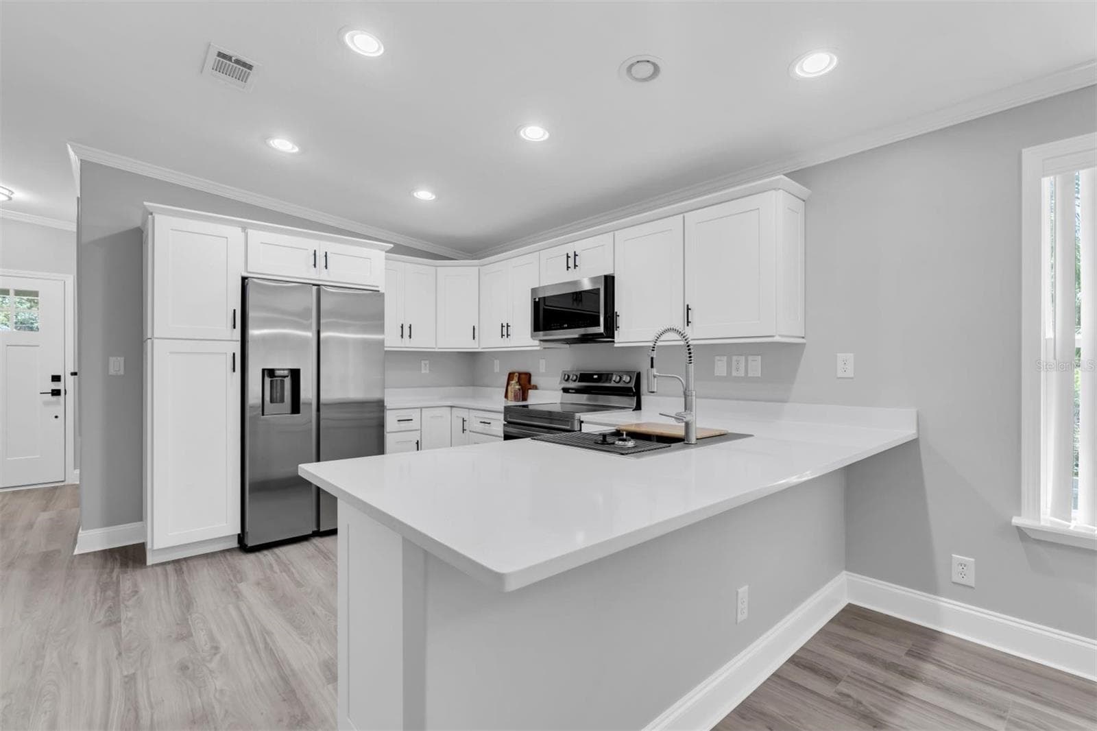 Single Family Residence at 508 WASHINGTON AVE, OLDSMAR, photo 9 of 50