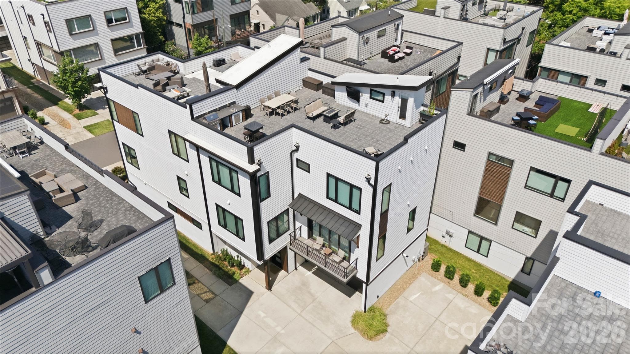 Condominium at Charlotte, photo 2 of 51