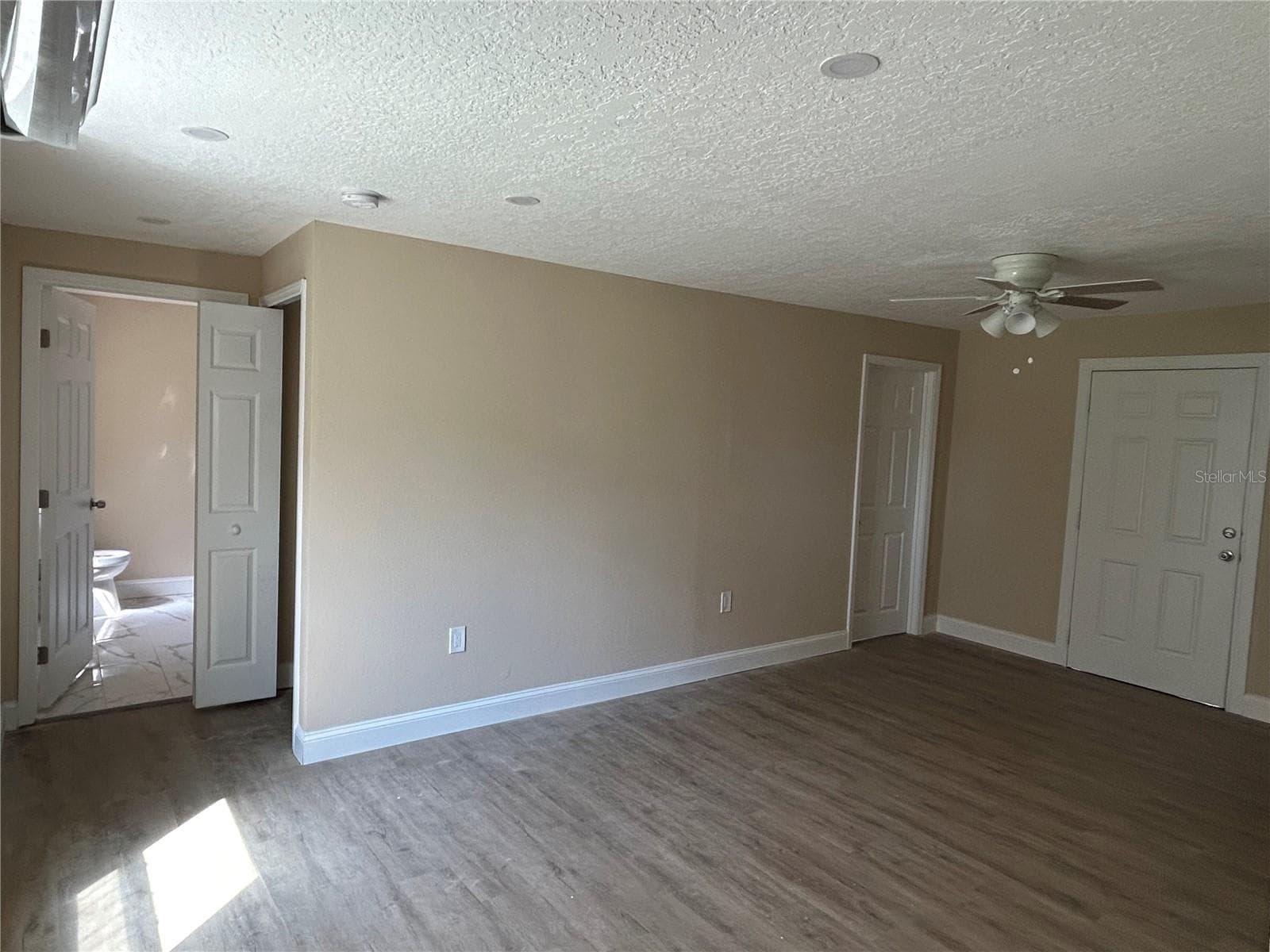 Quadruplex at 400 S 6TH ST, LEESBURG, photo 13 of 20