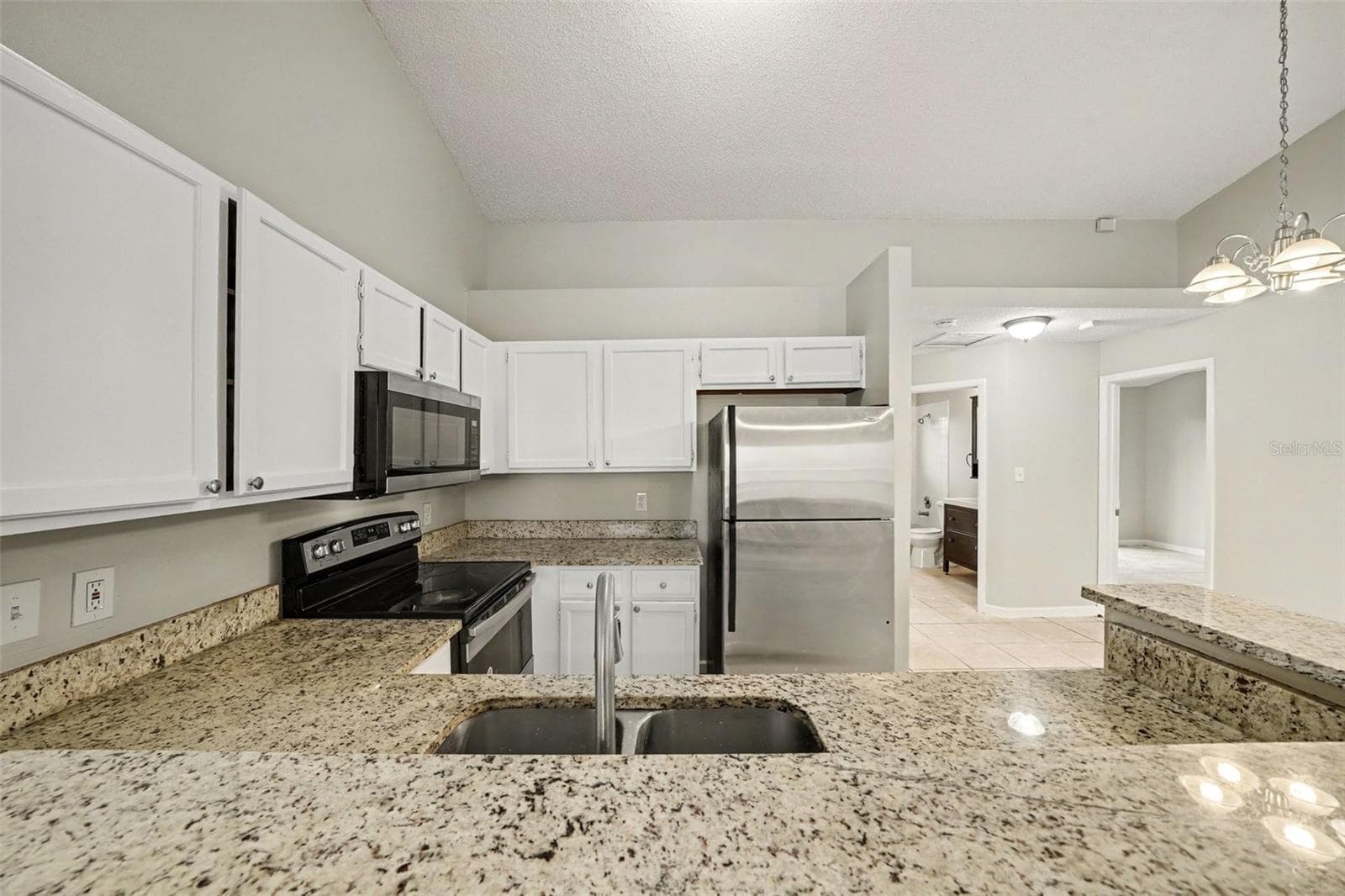Single Family Residence at 1034 CLOVERCREST RD, ORLANDO, photo 9 of 21