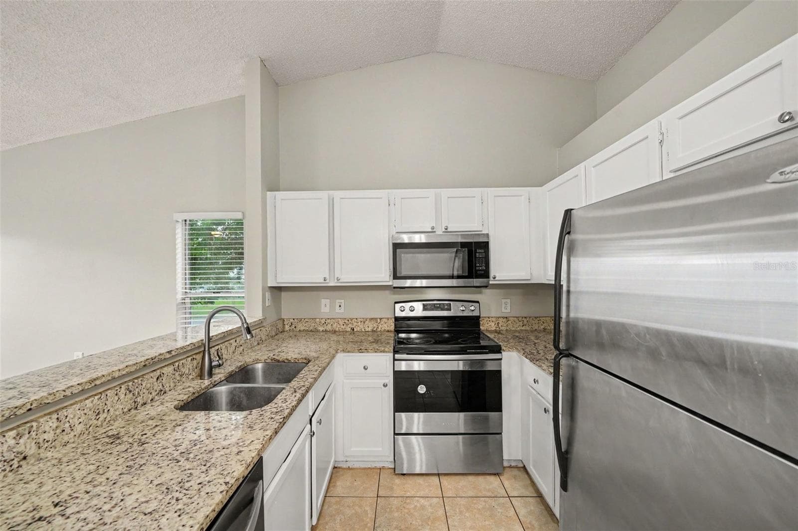 Single Family Residence at 1034 CLOVERCREST RD, ORLANDO, photo 11 of 21