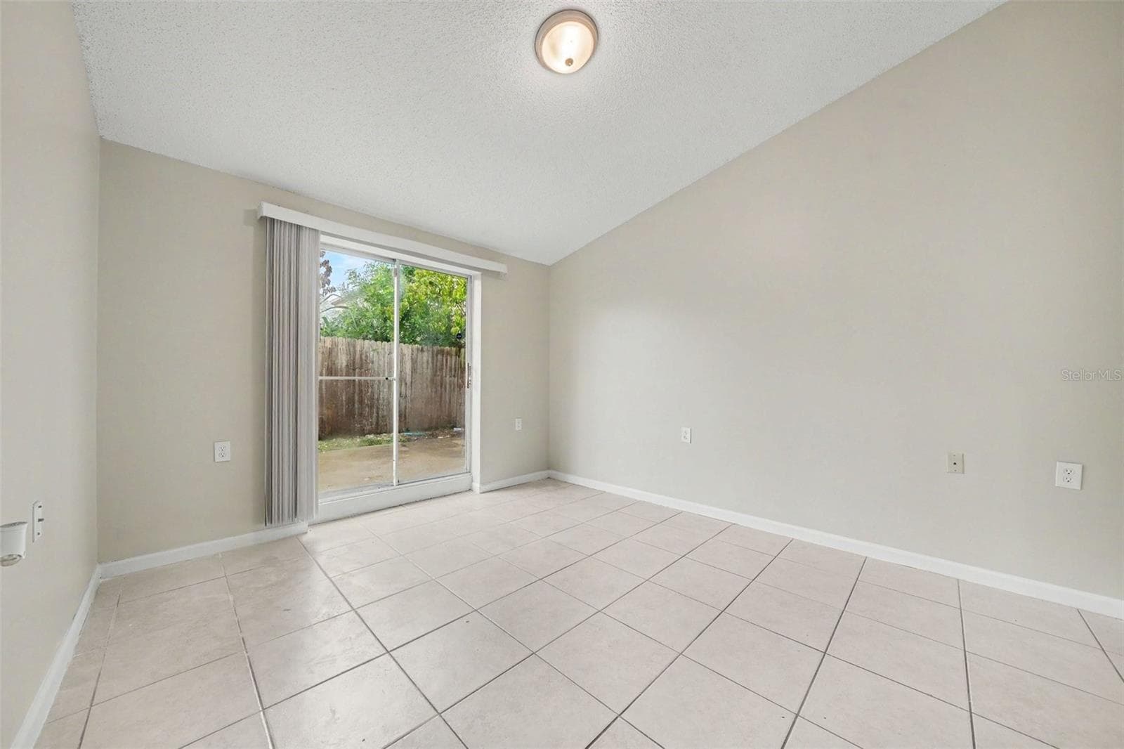 Single Family Residence at 1034 CLOVERCREST RD, ORLANDO, photo 13 of 21