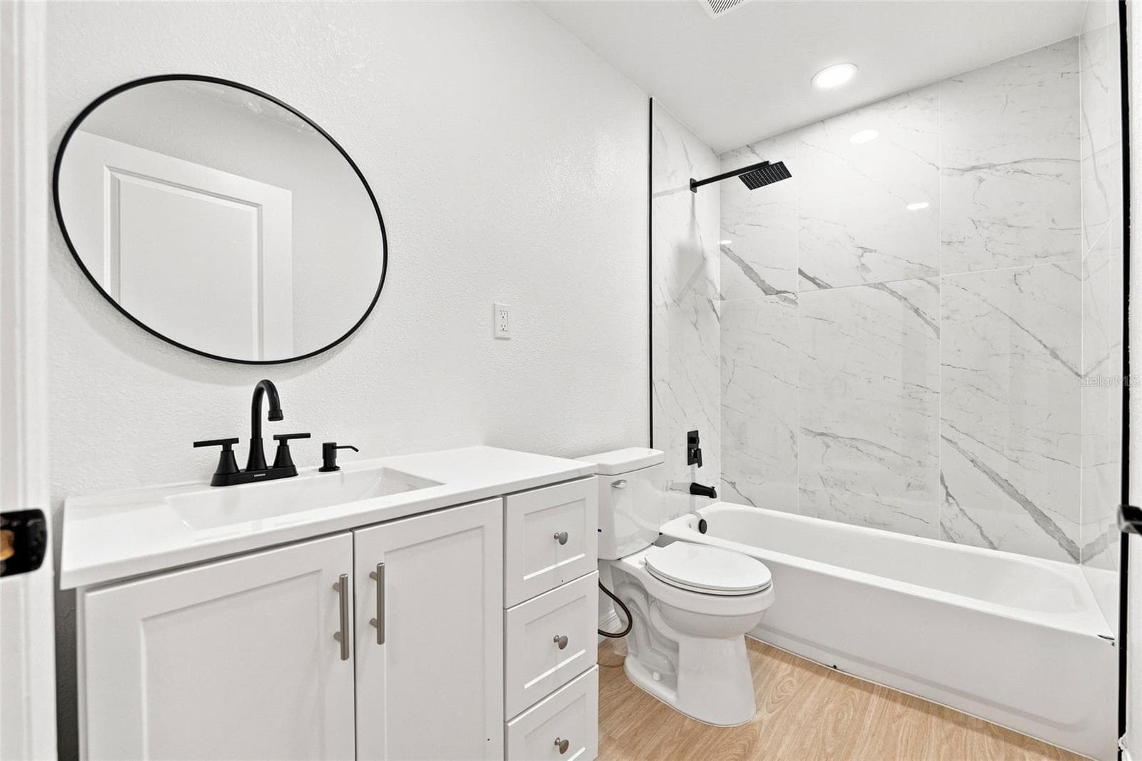Single Family Residence at 4009 E POWHATAN AVE, TAMPA, photo 17 of 33