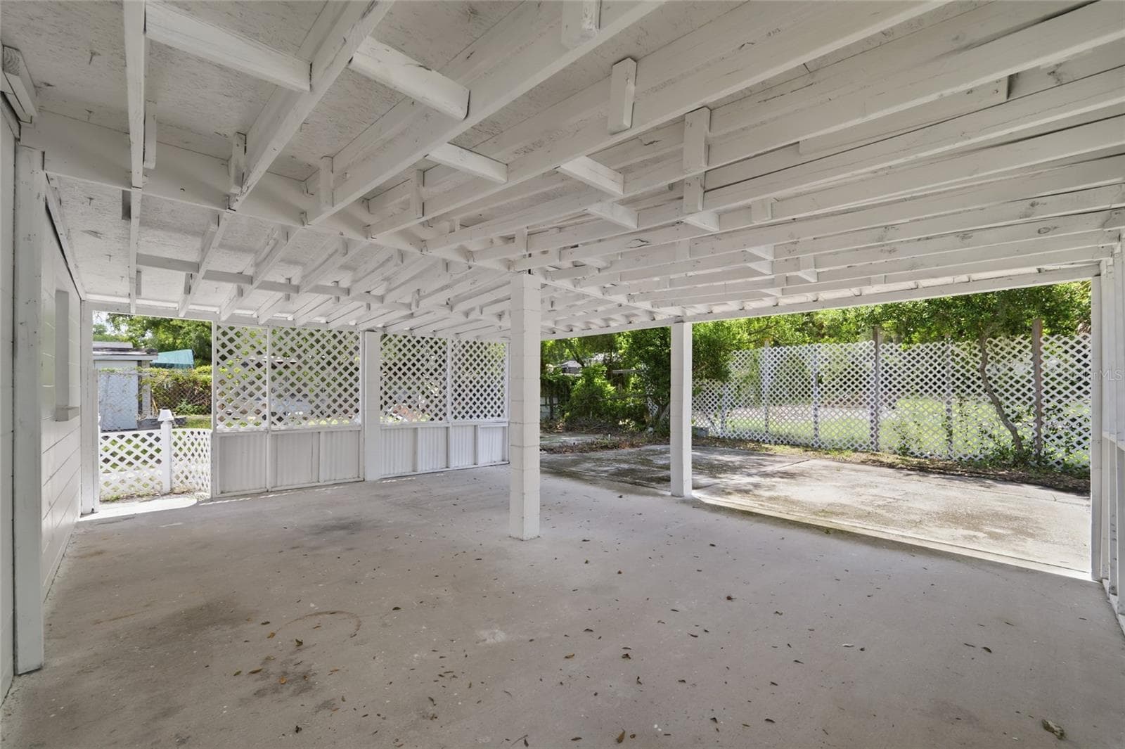 Single Family Residence at 4009 E POWHATAN AVE, TAMPA, photo 28 of 33
