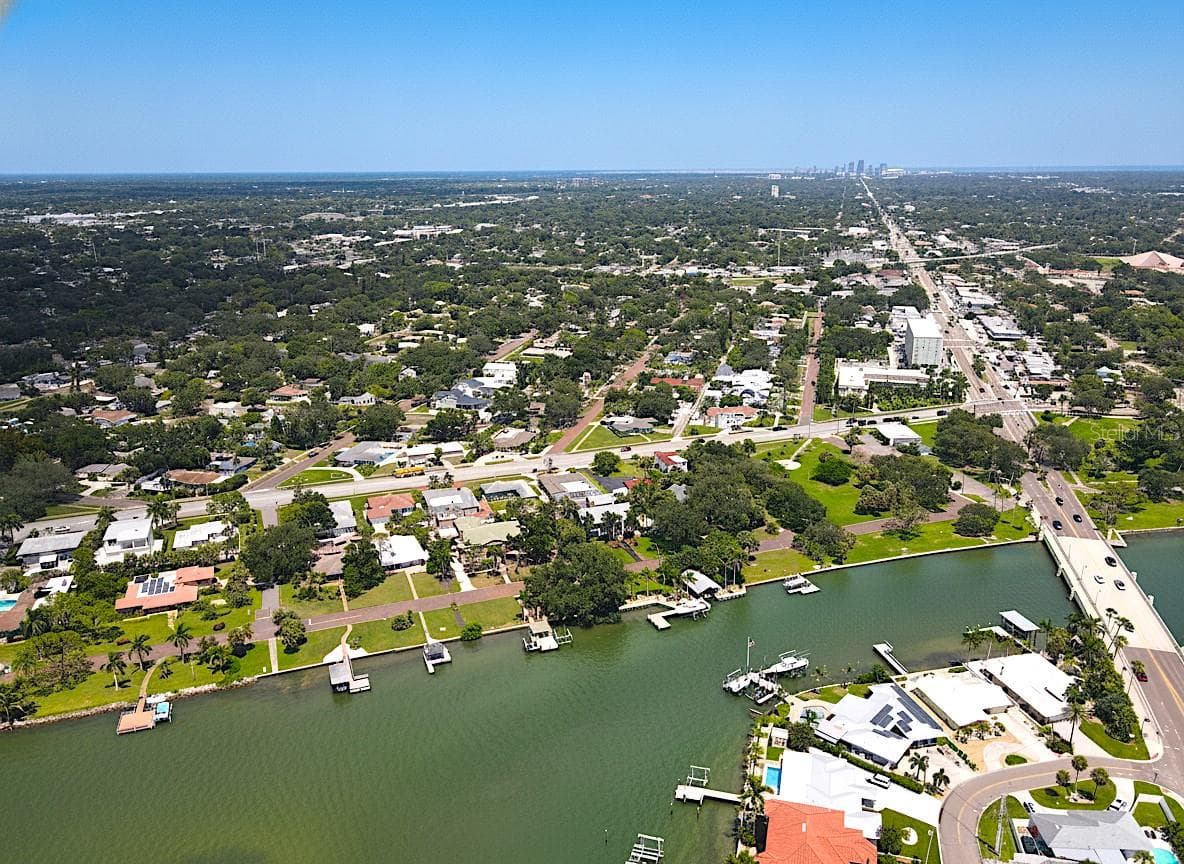 Single Family Residence at 120 PARK ST N, ST PETERSBURG, photo 76 of 80
