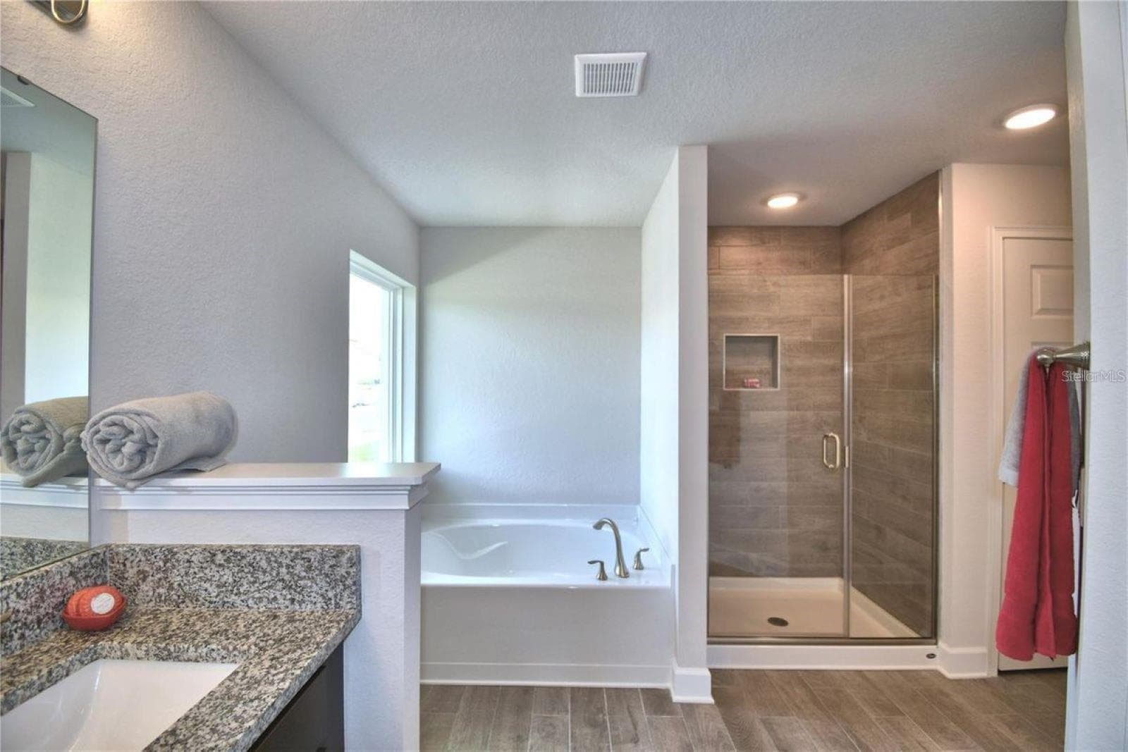 Similar home with same floorplan. Colors and options may vary. - 2413 NW 23RD AVE, OCALA