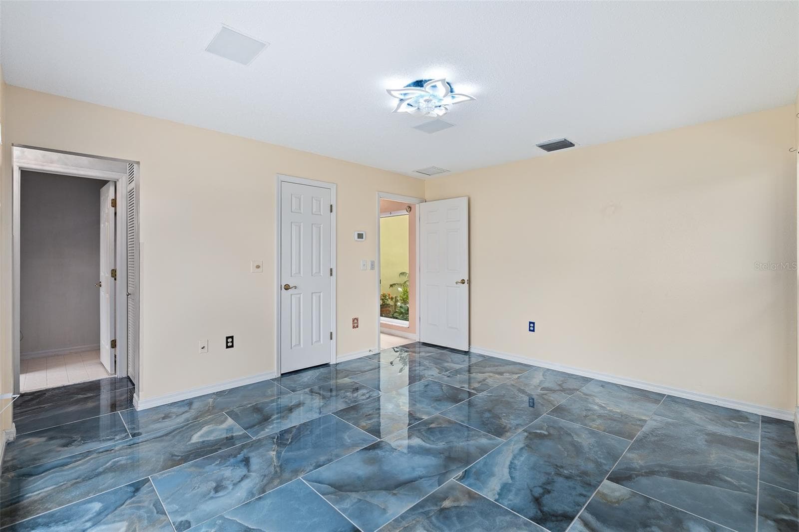Single Family Residence at 1412 MOSSWOOD DR, LEESBURG, photo 57 of 82