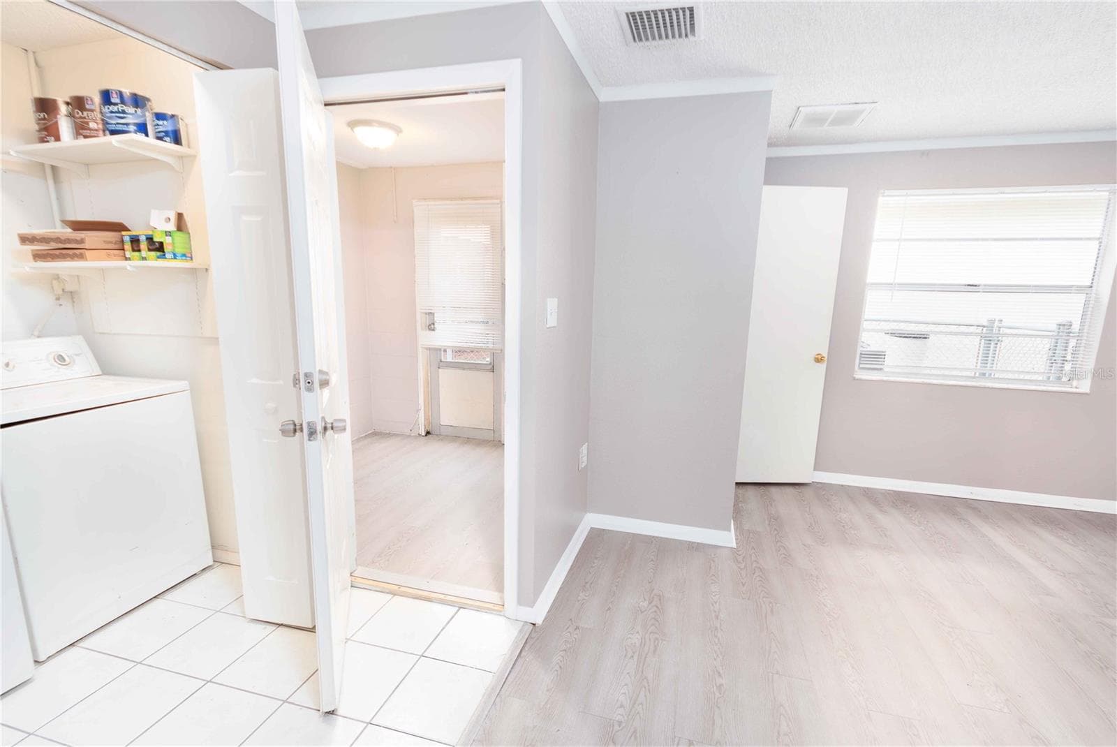 converted garage - 12401 GUNSTOCK LN, HUDSON