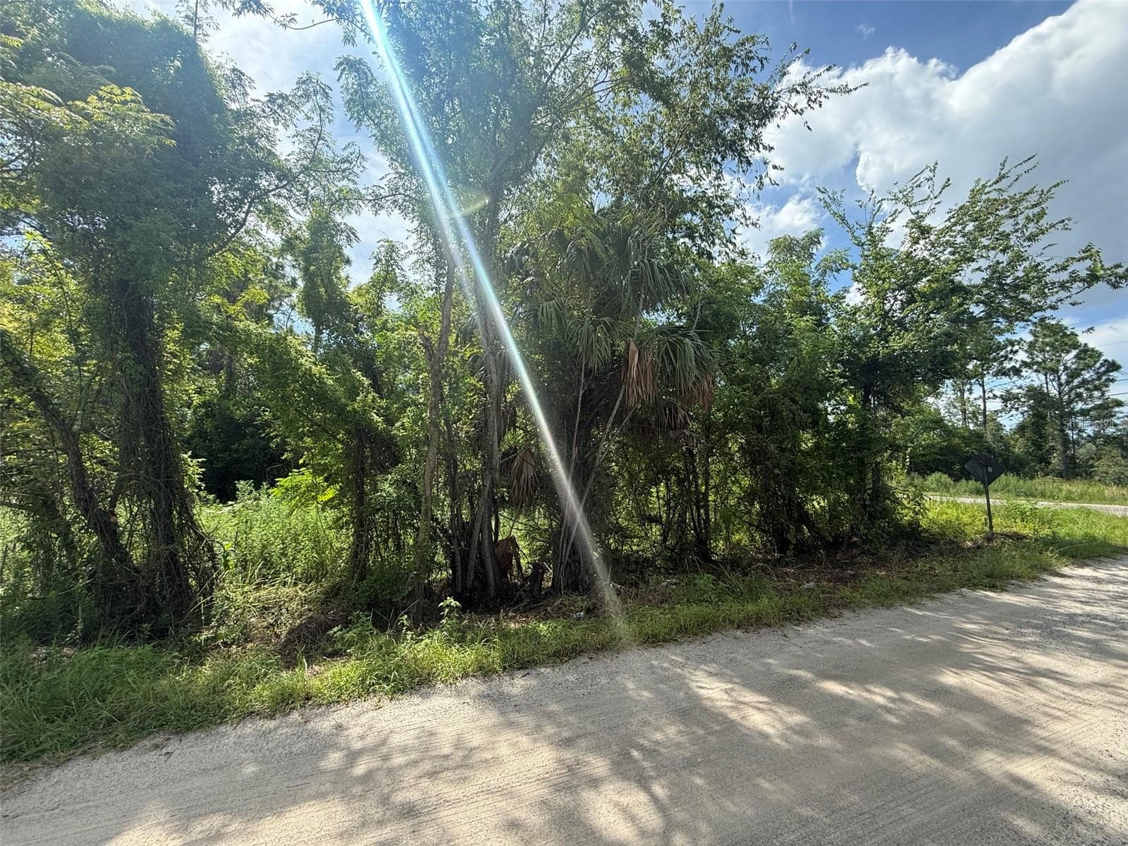 STAR ROAD - 0.90 ACRES VACANT LAND - STAR RD, BROOKSVILLE