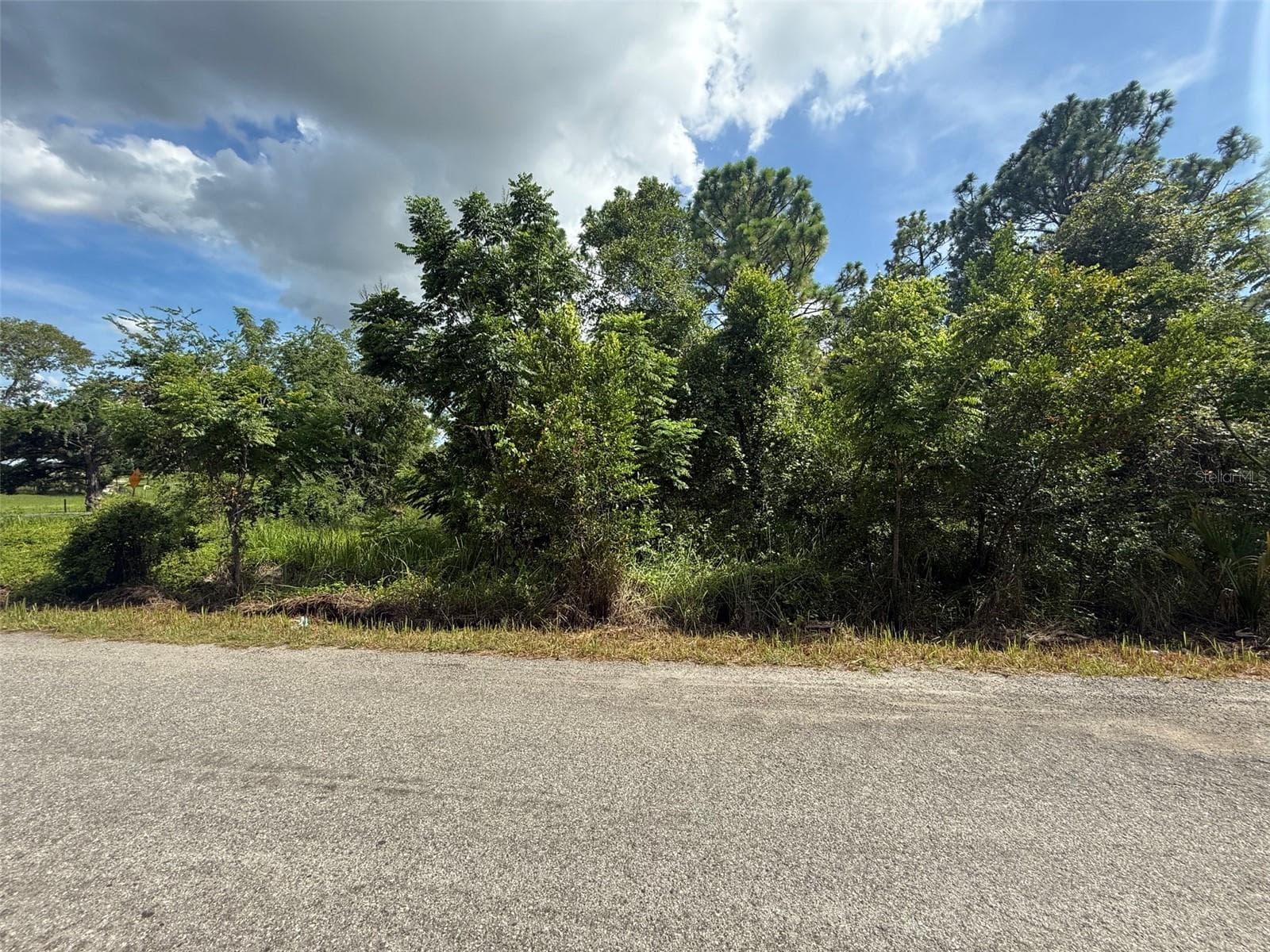 STAR ROAD - 0.90 ACRES VACANT LAND - STAR RD, BROOKSVILLE