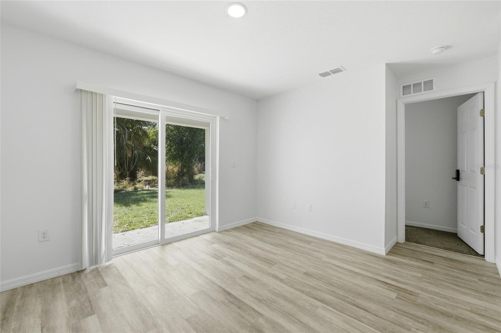 Single Family Residence at 302 AVENUE P NW, WINTER HAVEN, photo 15 of 26