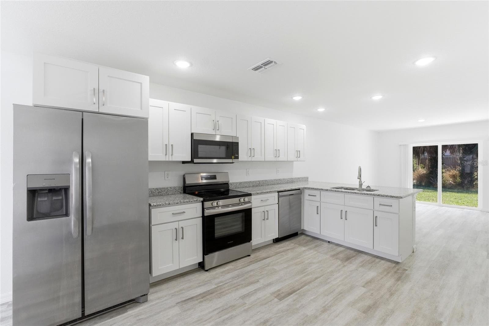 Single Family Residence at 302 AVENUE P NW, WINTER HAVEN, photo 18 of 26