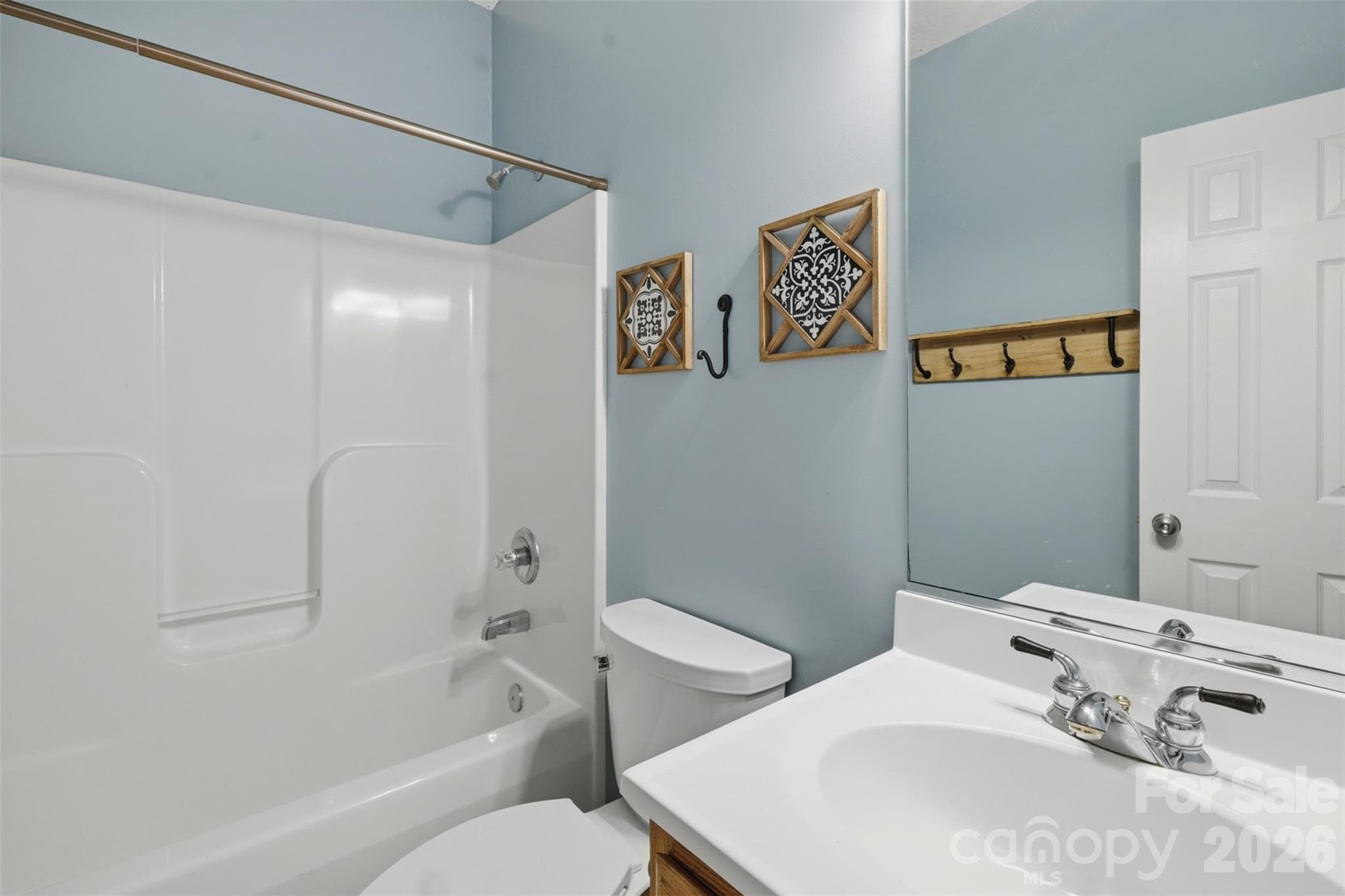 Single Family Residence at 1064 Baker Barn Road, Hickory, photo 22 of 39