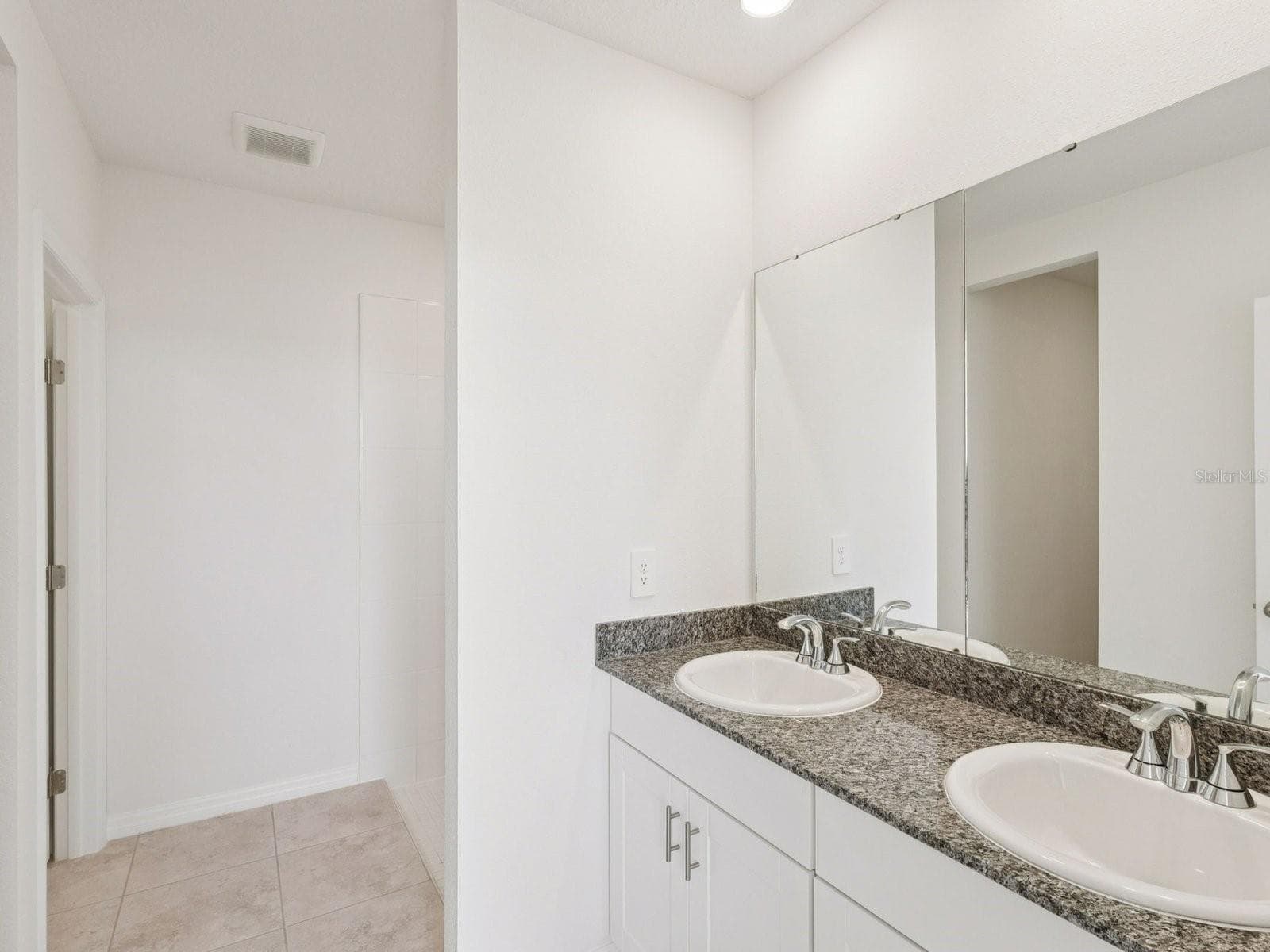 Photo is not of the actual home, but is an inspirational photo of builder’s model home and may depict options, furnishings, and/or decorator features that are not included - 729 IMPALA RD, LAKE ALFRED