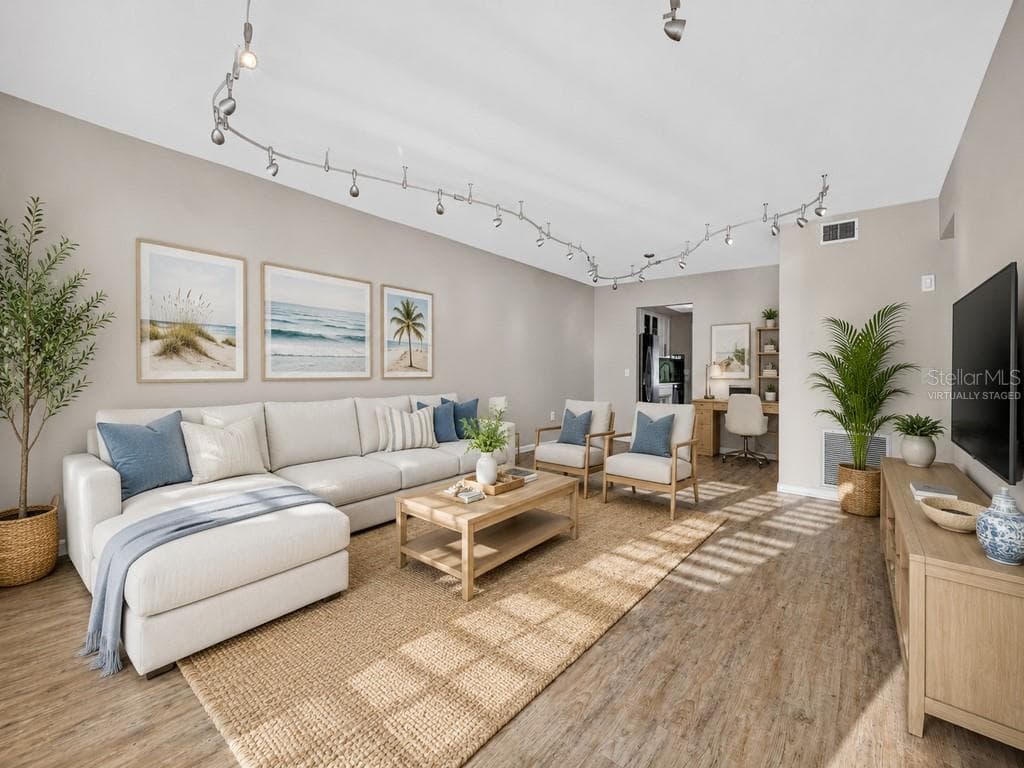Virtually Staged - 6015 19TH ST N #215, ST PETERSBURG