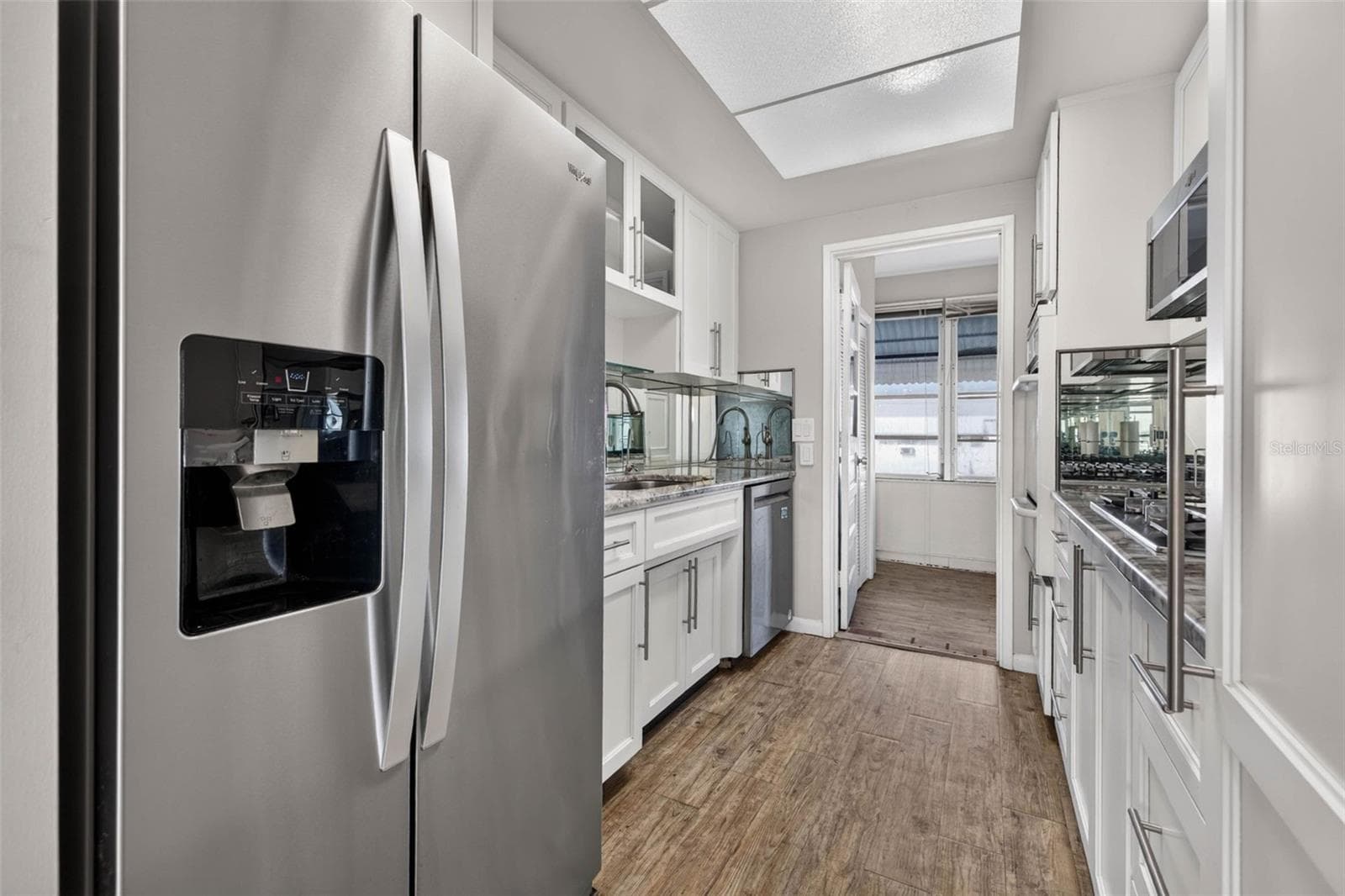Spacious and updated  Kitchen - 6015 19TH ST N #215, ST PETERSBURG
