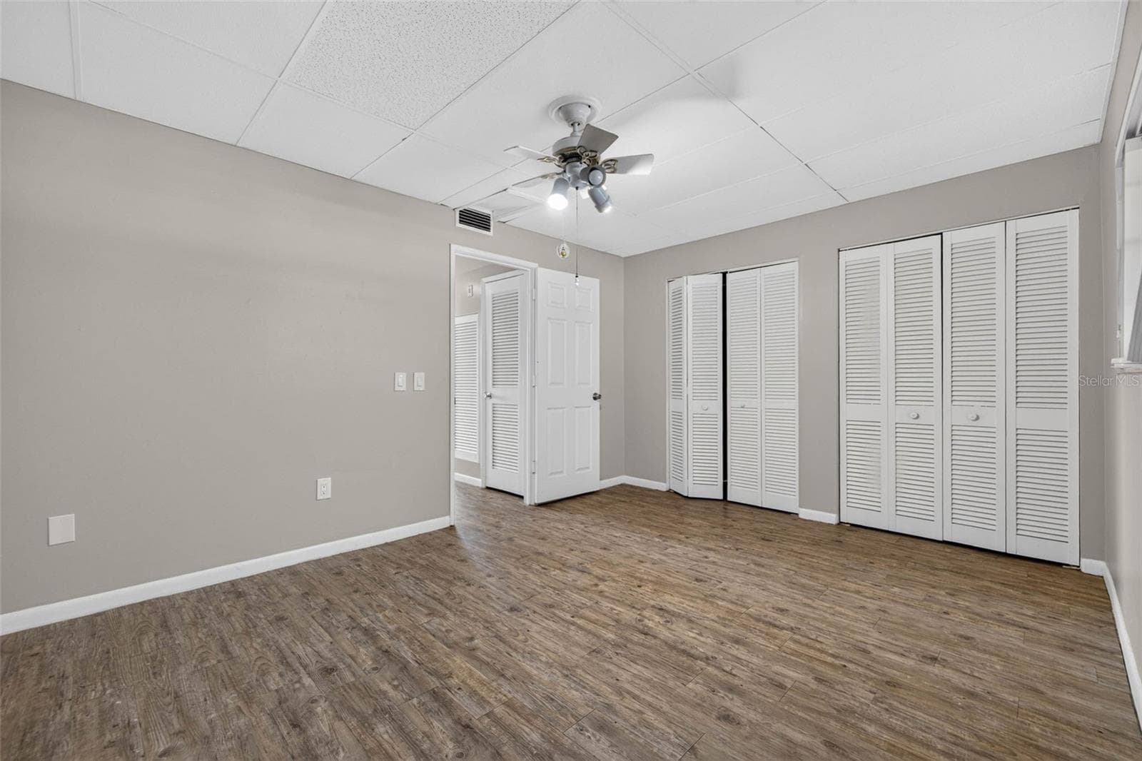 Alternate view master bedroom - 6015 19TH ST N #215, ST PETERSBURG