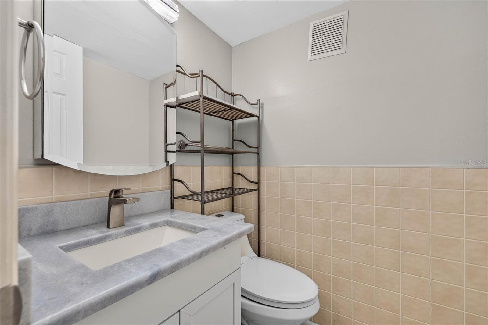 En-suite bathroom - 6015 19TH ST N #215, ST PETERSBURG